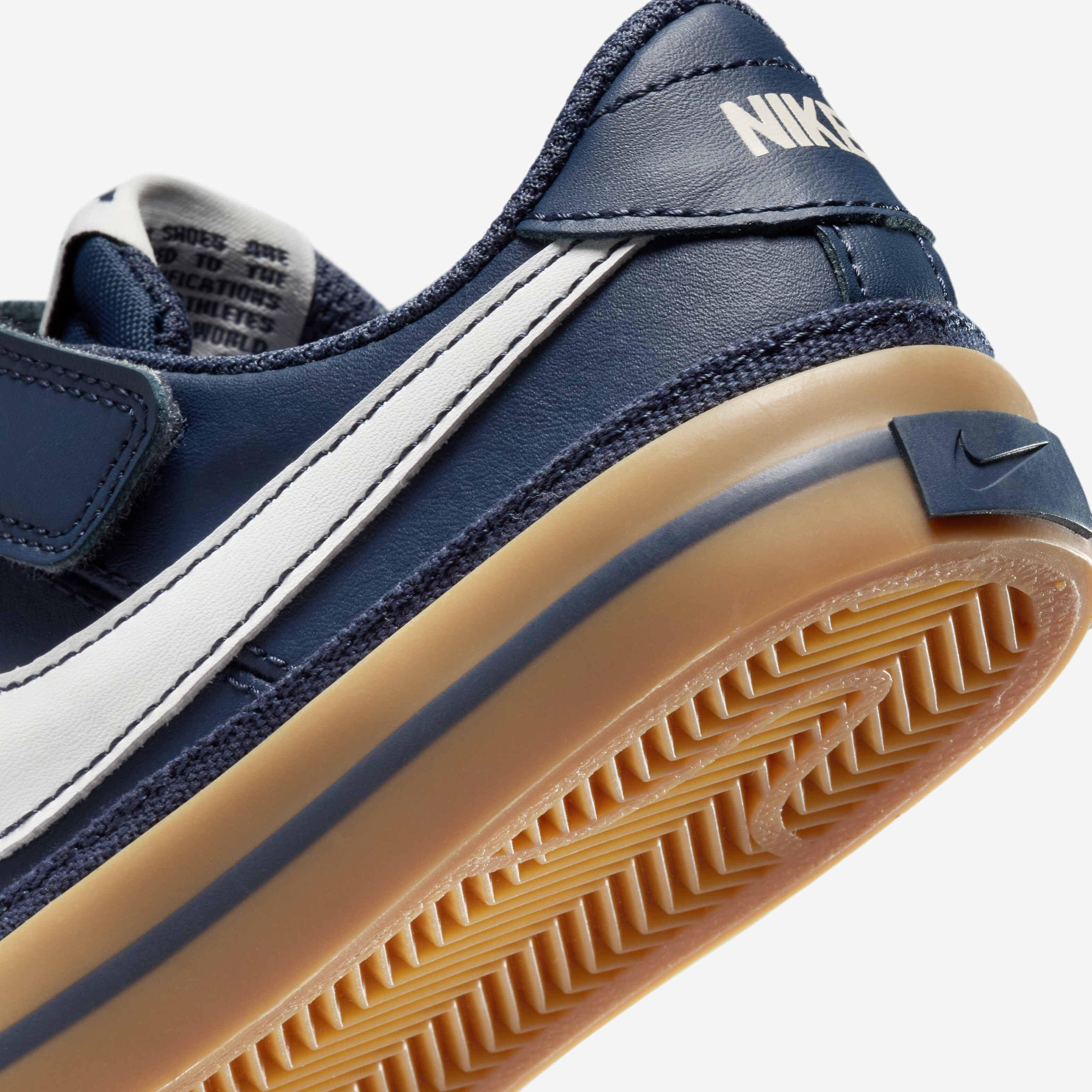 NikeCourt Legacy image number 7