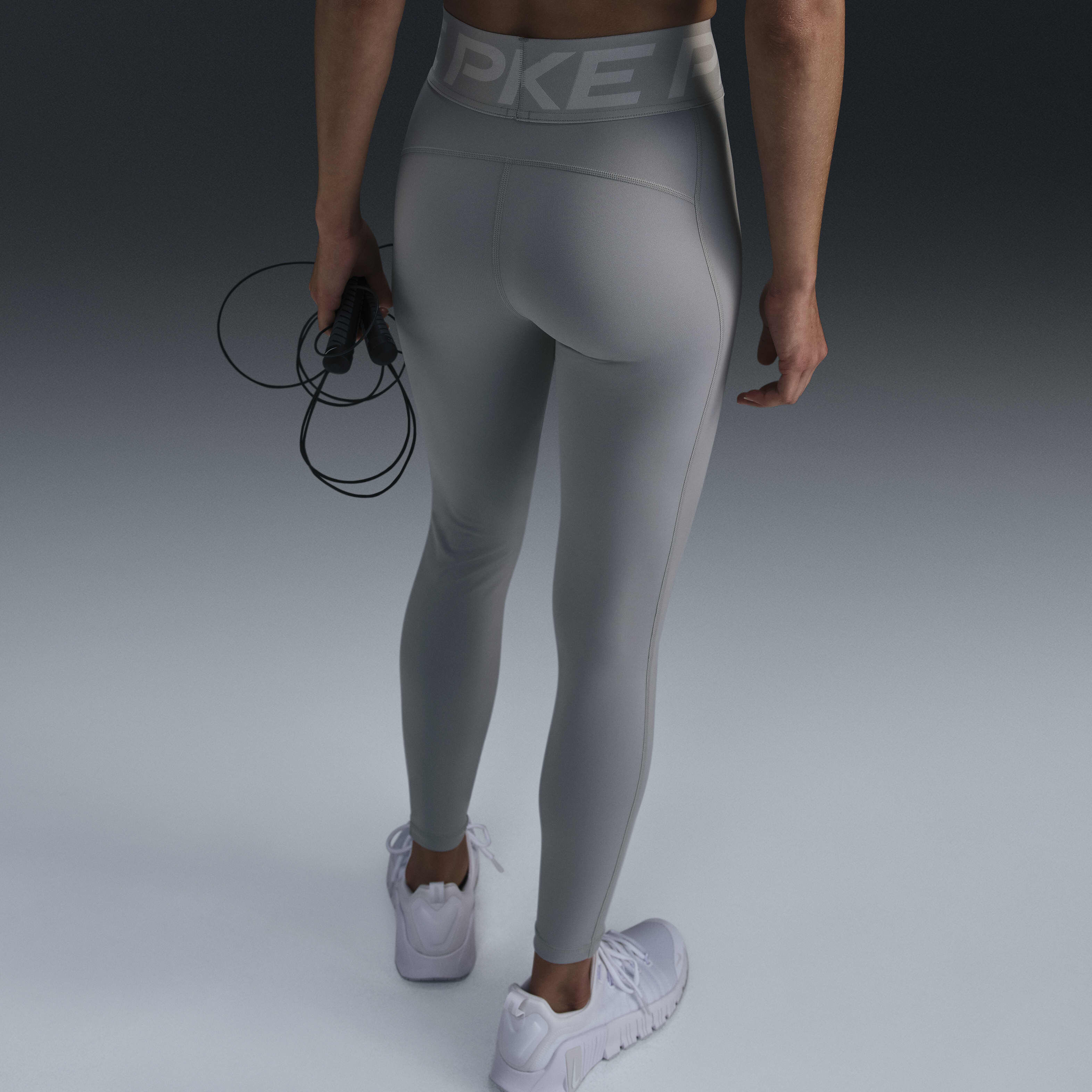 Nike Pro Sculpt image number 2