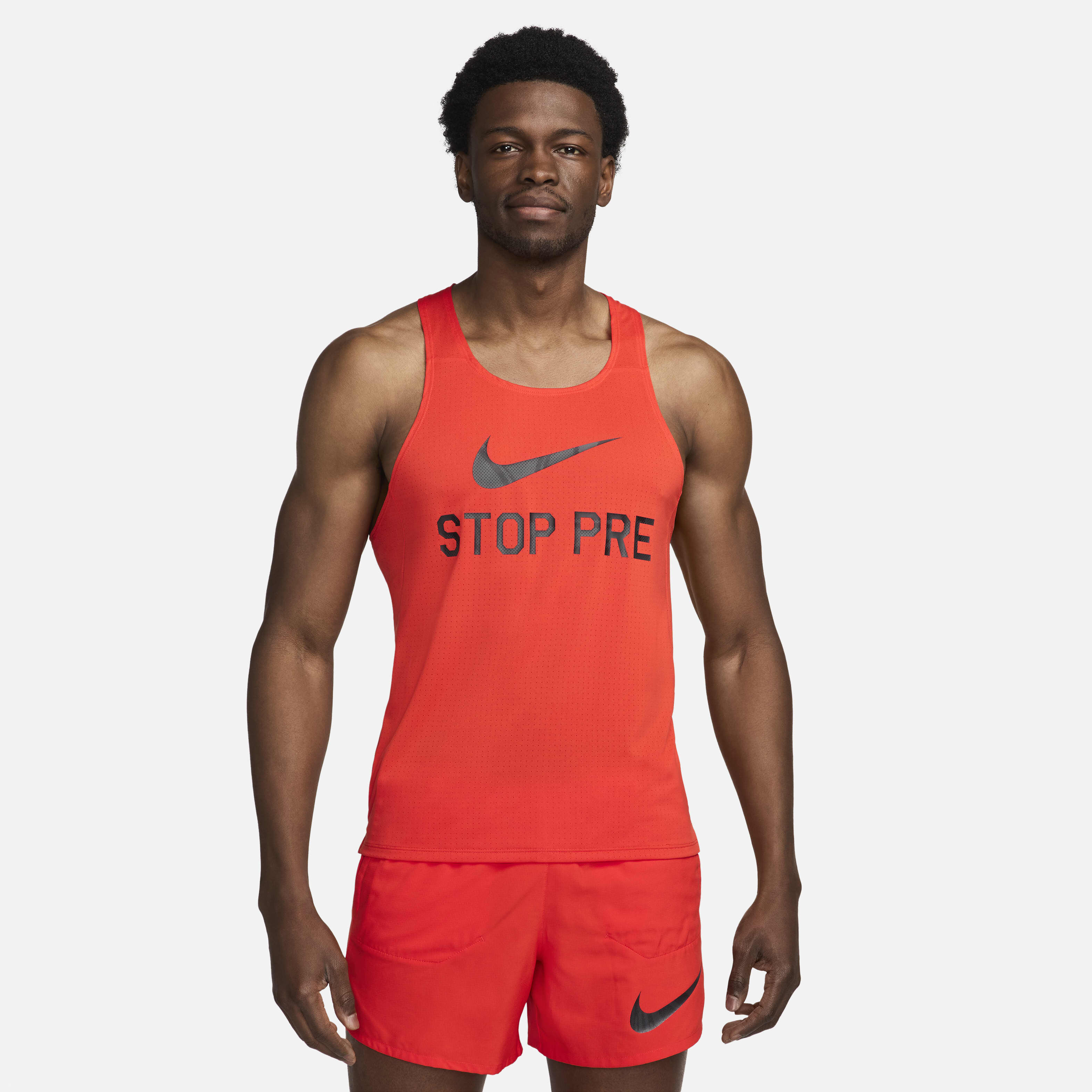 Shop Men s Tank Tops Online in Kuwait Nike Sleeveless Shirts for Men