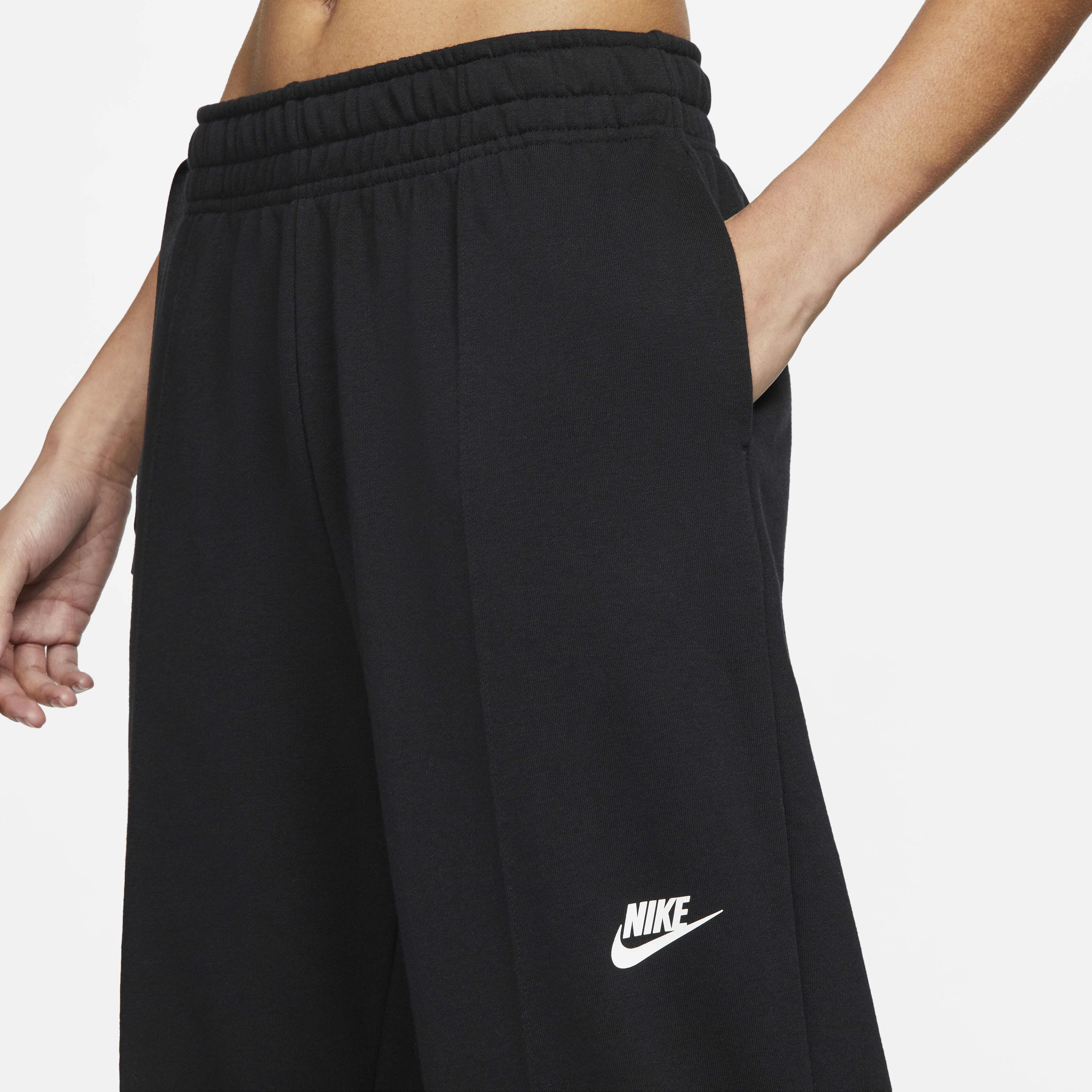 Nike Sportswear image number 2