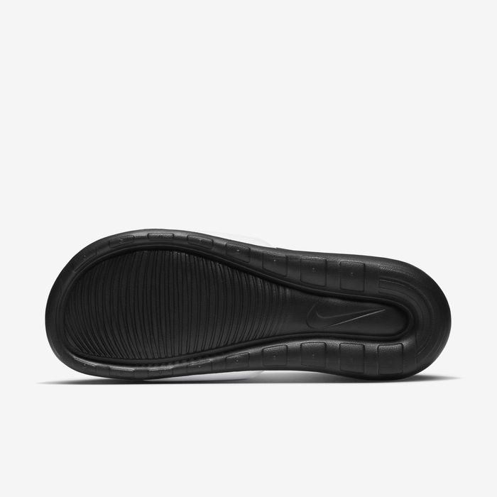 Nike Victori One image number 3 Nike Victori One image number 3