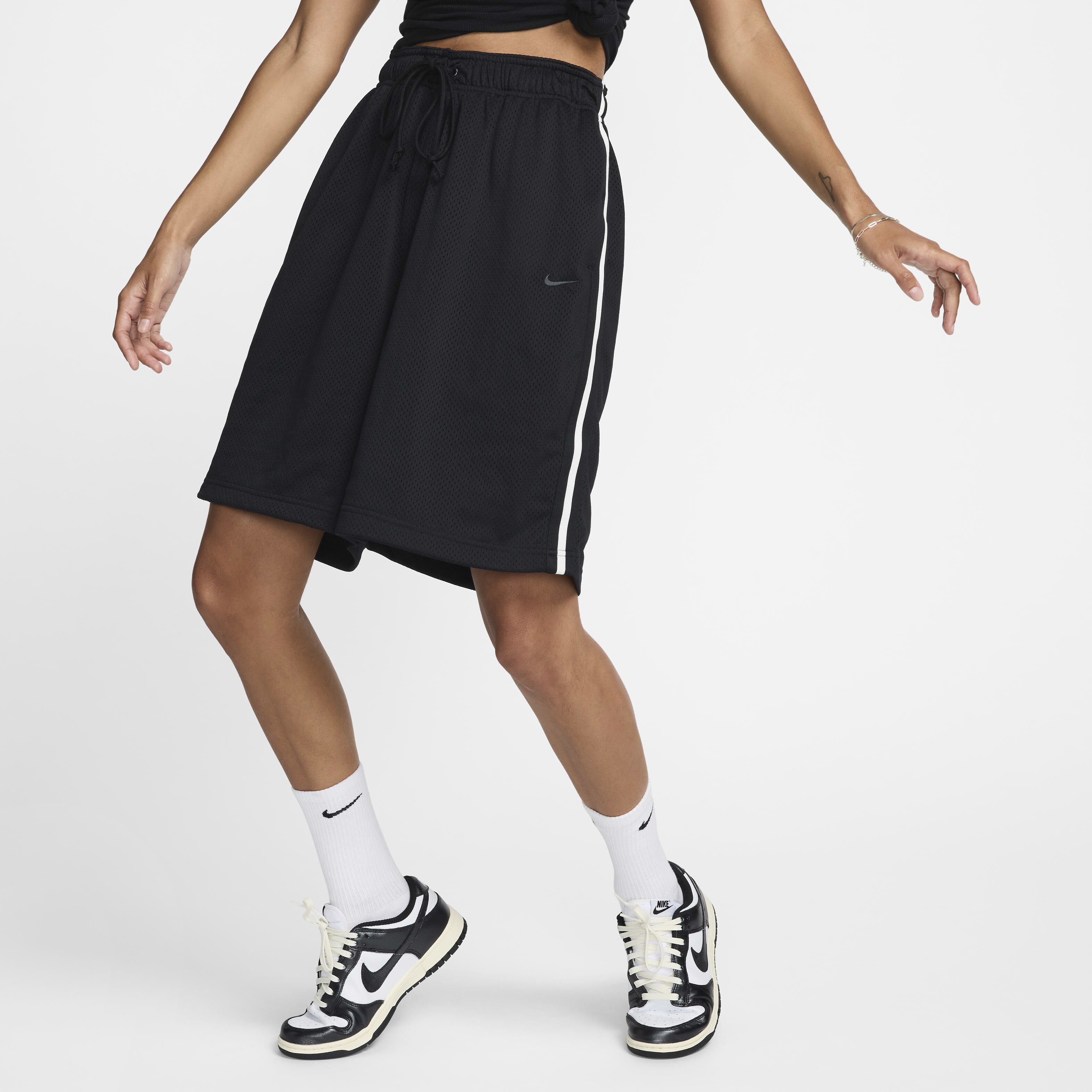 Nike flowy shorts discount
