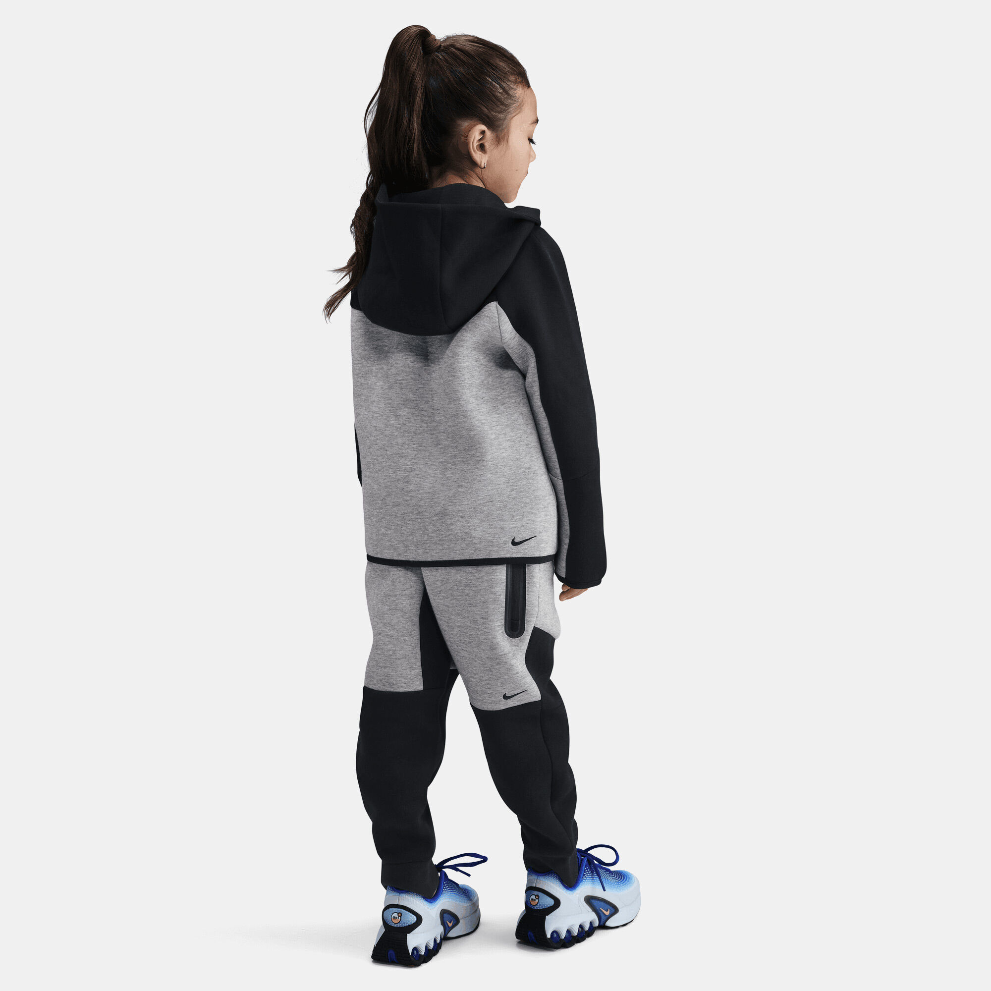 نايكي سبورتسوير image number 3