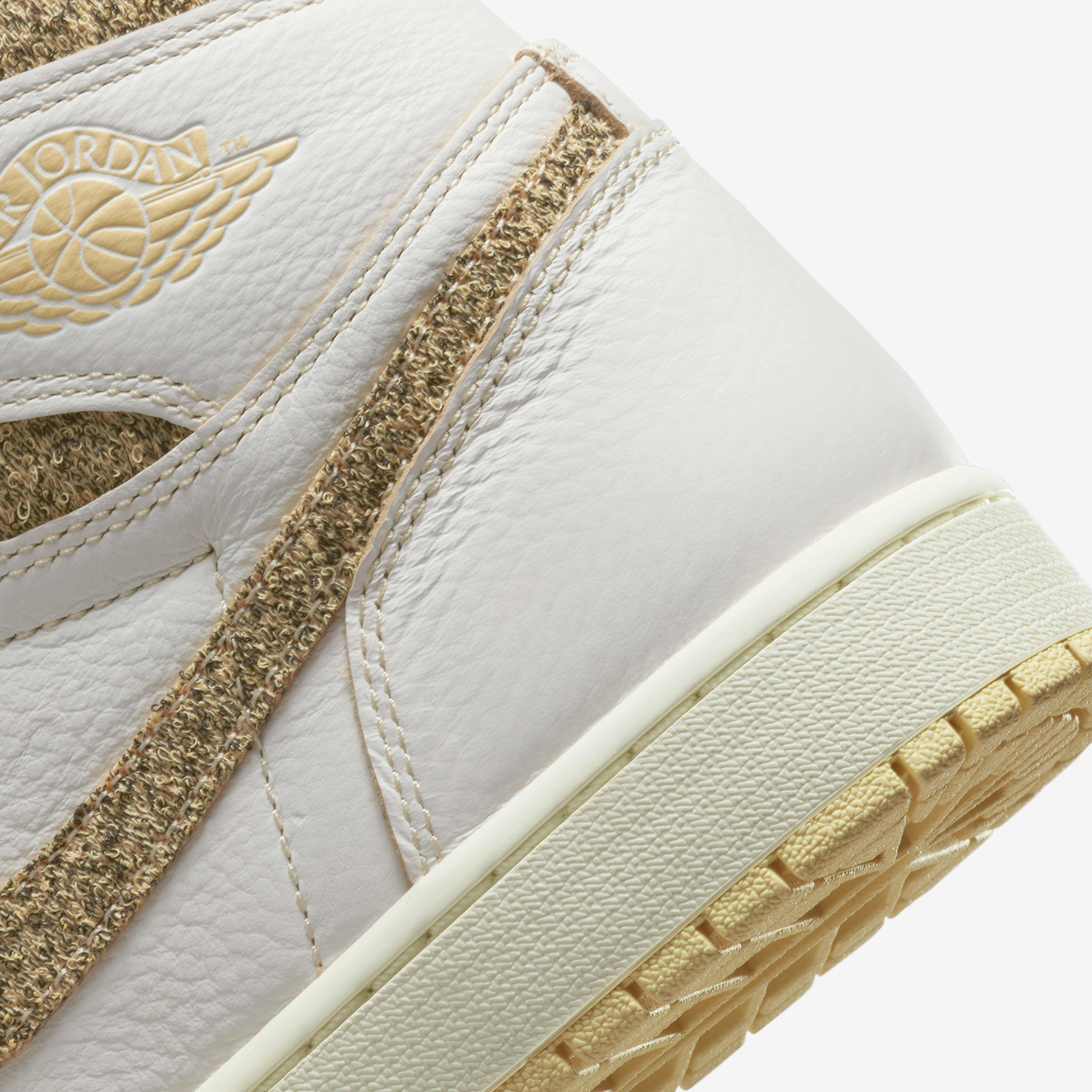 Air Jordan 1 Retro High OG Craft image number 7