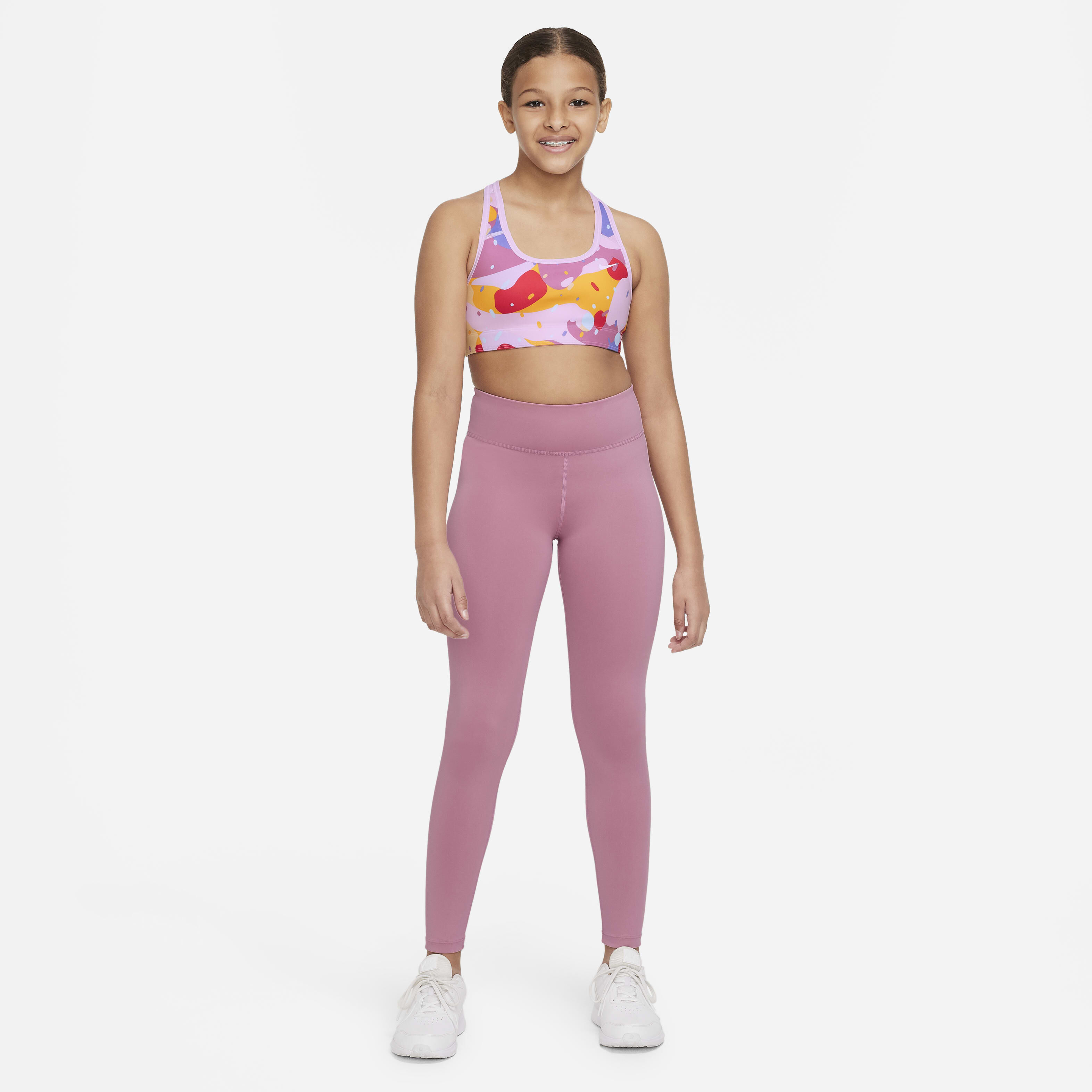 نايكي سووش image number 6