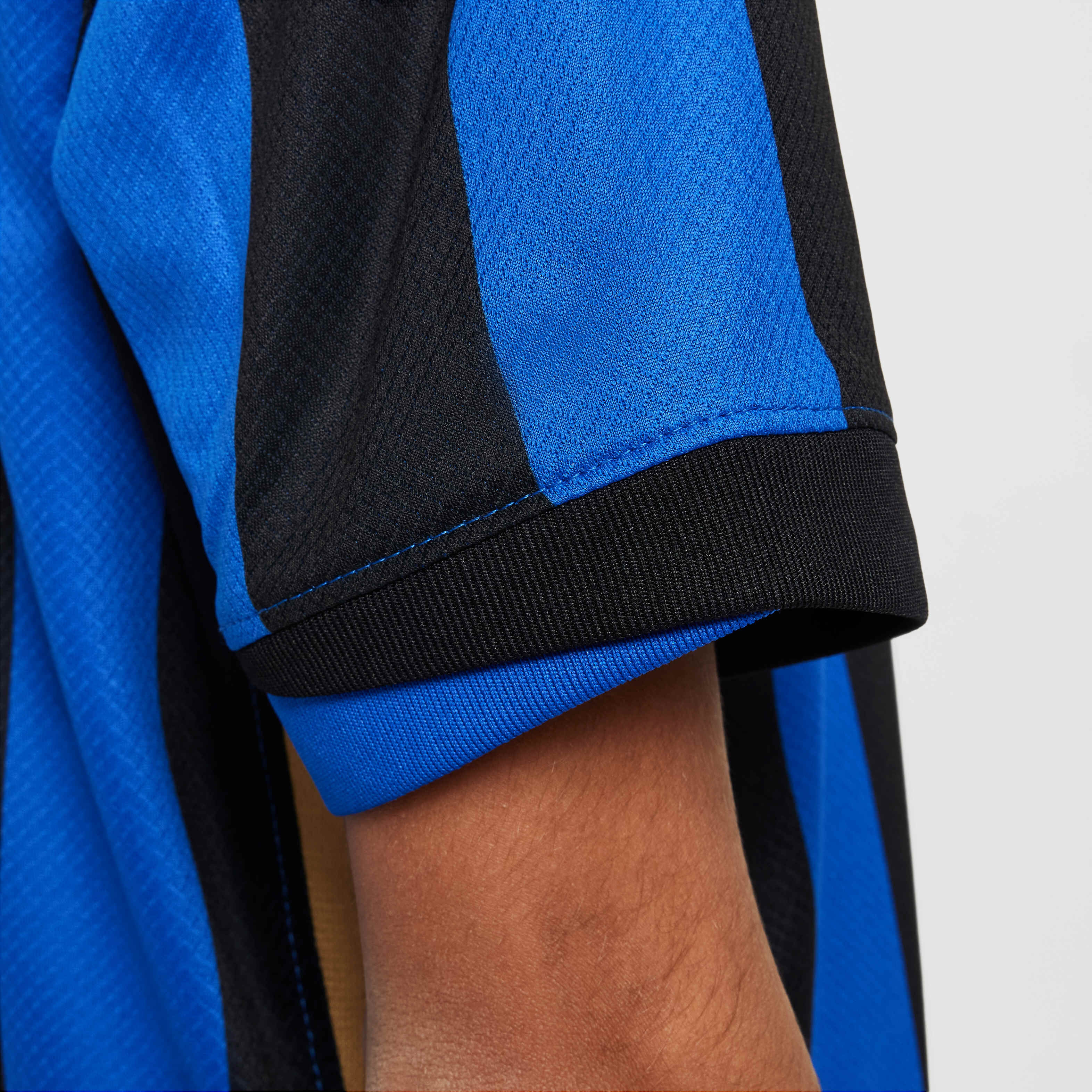 إنتر ميلان 2024/25 ستيديوم الأساسي image number 5