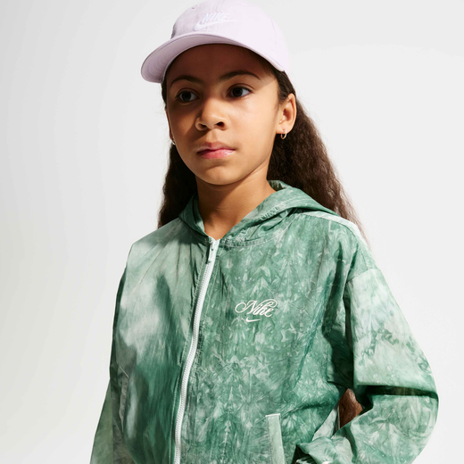 Lifestyle Jackets & Gilets-Nike, Nike Sportswear Club, Girls' Woven Tracksuit Jacket