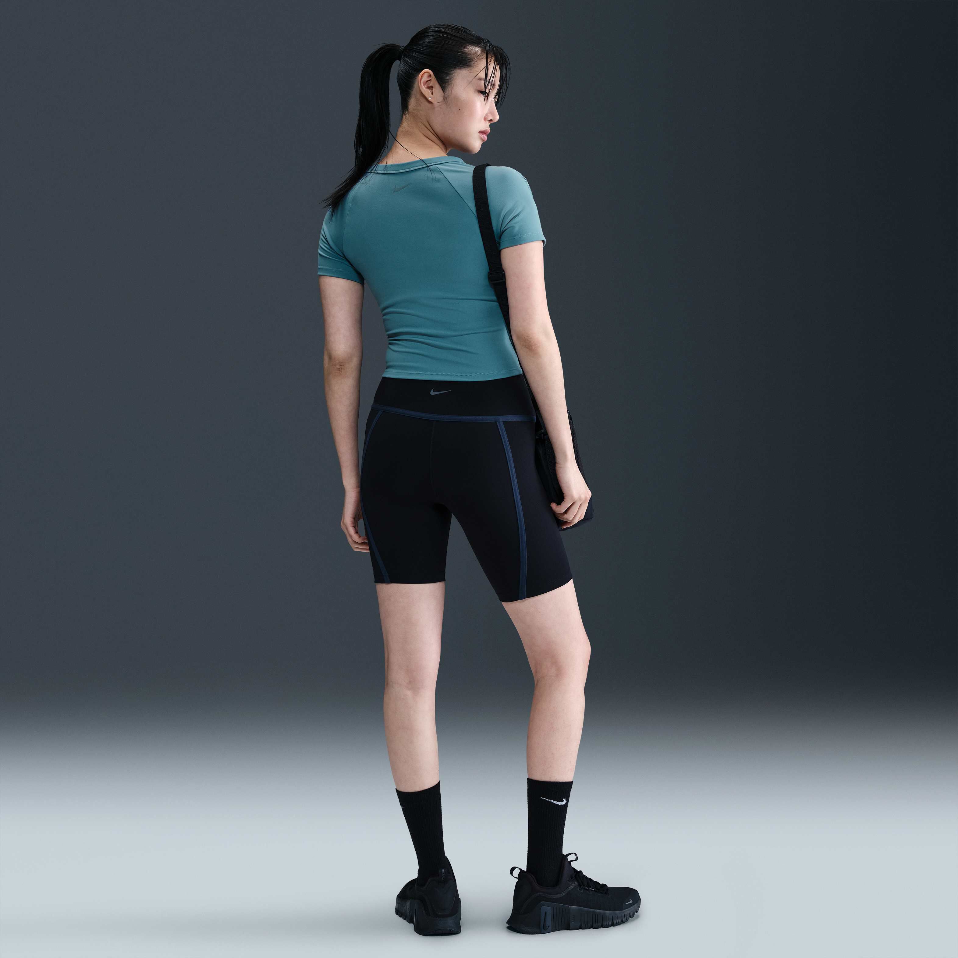 Nike One Fitted image number 4