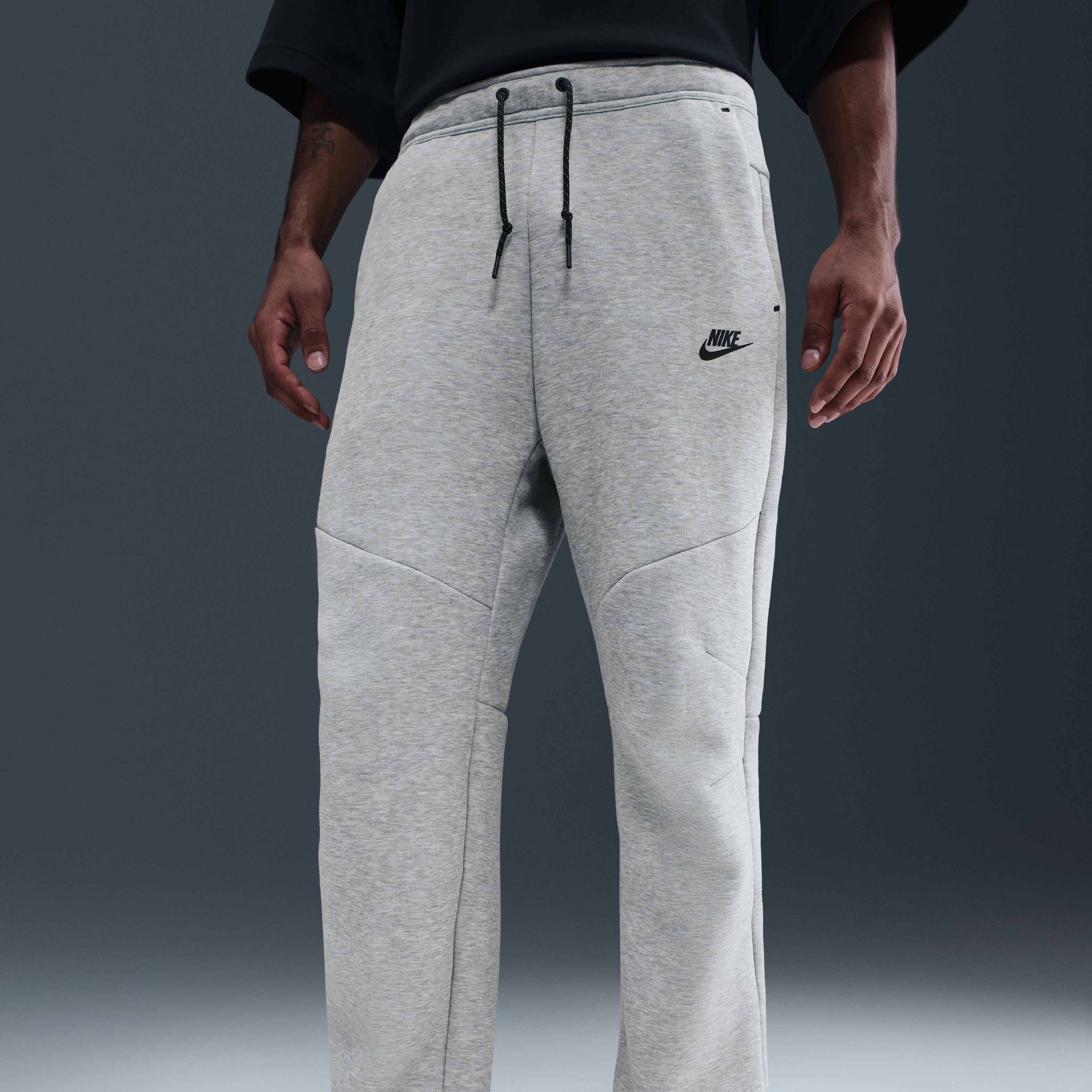 Nike Tech image number 1