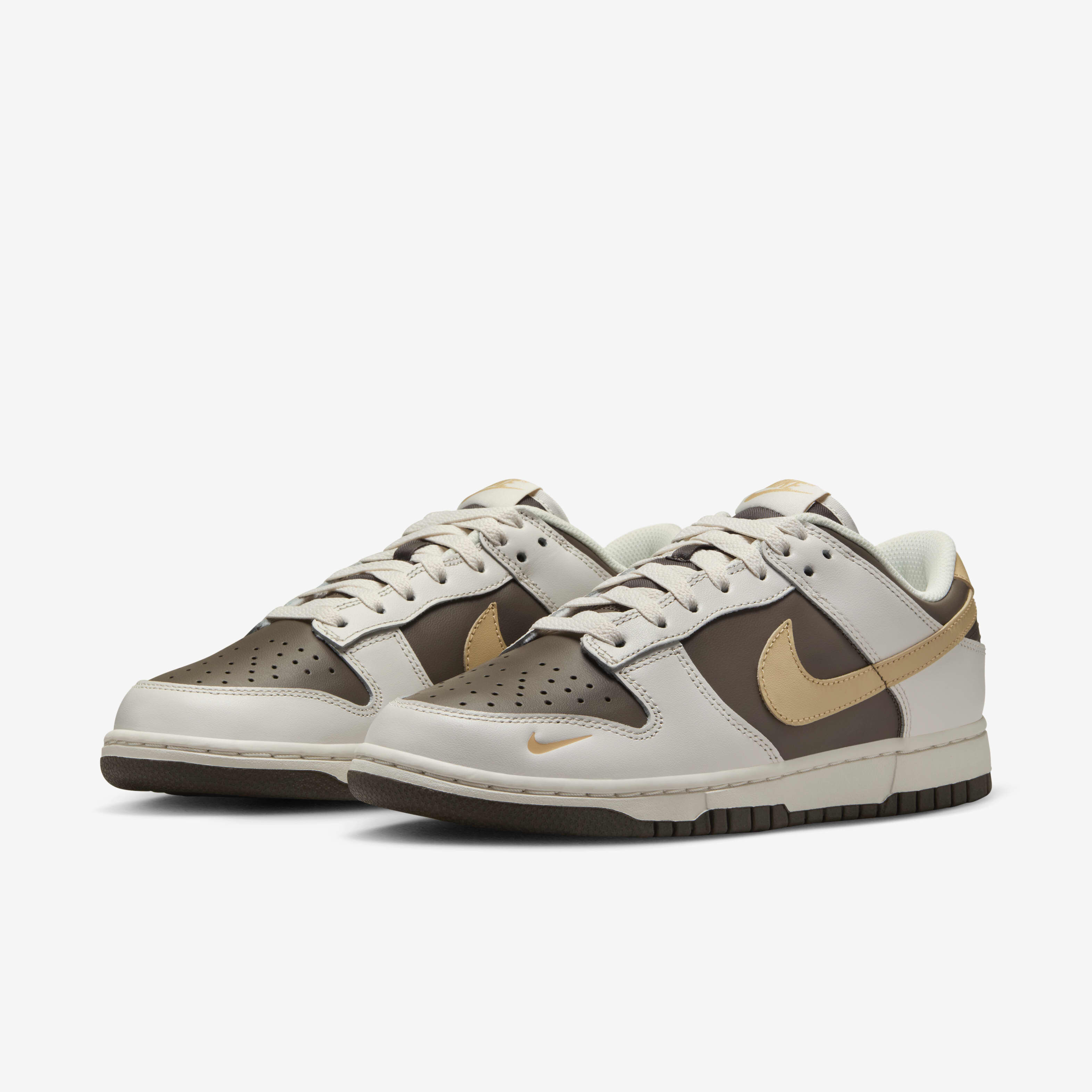 Nike Dunk Low image number 4