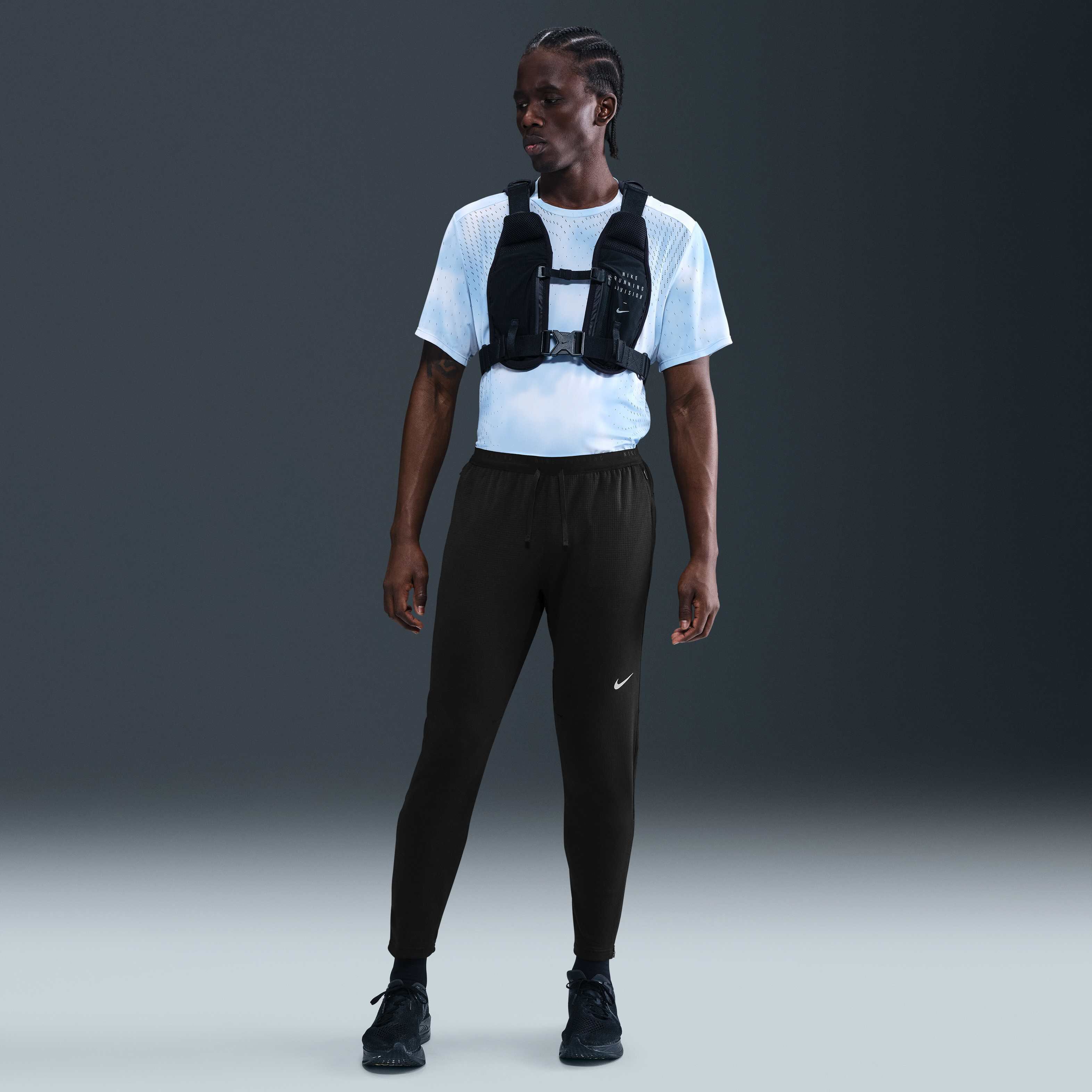 Nike Stride image number 0