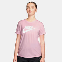 Nike Sportswear Essentials