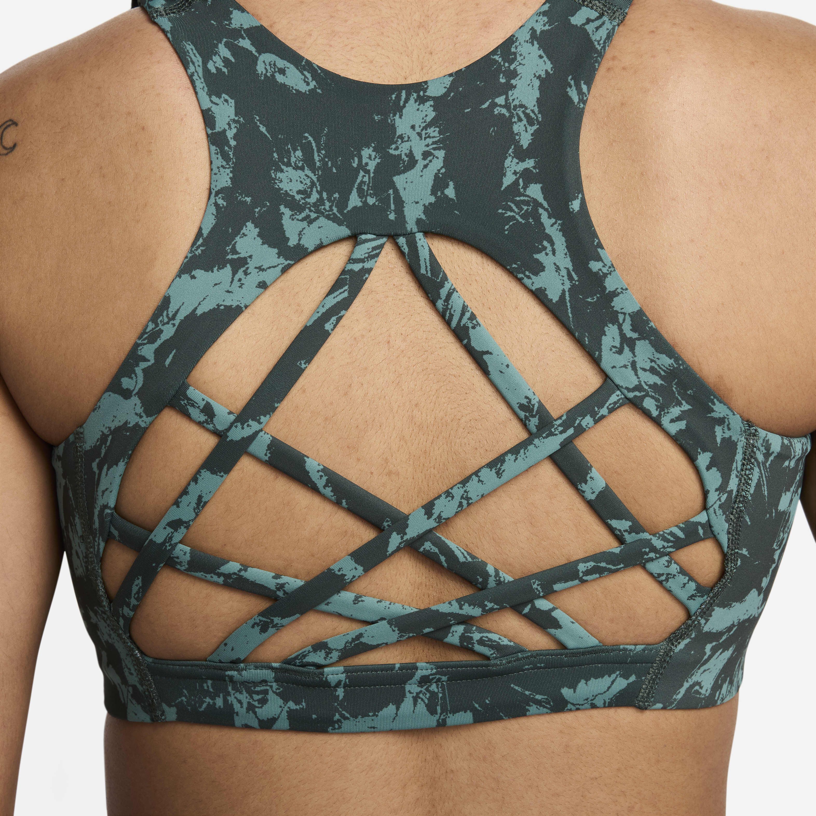 Nike One Strappy Back image number 3