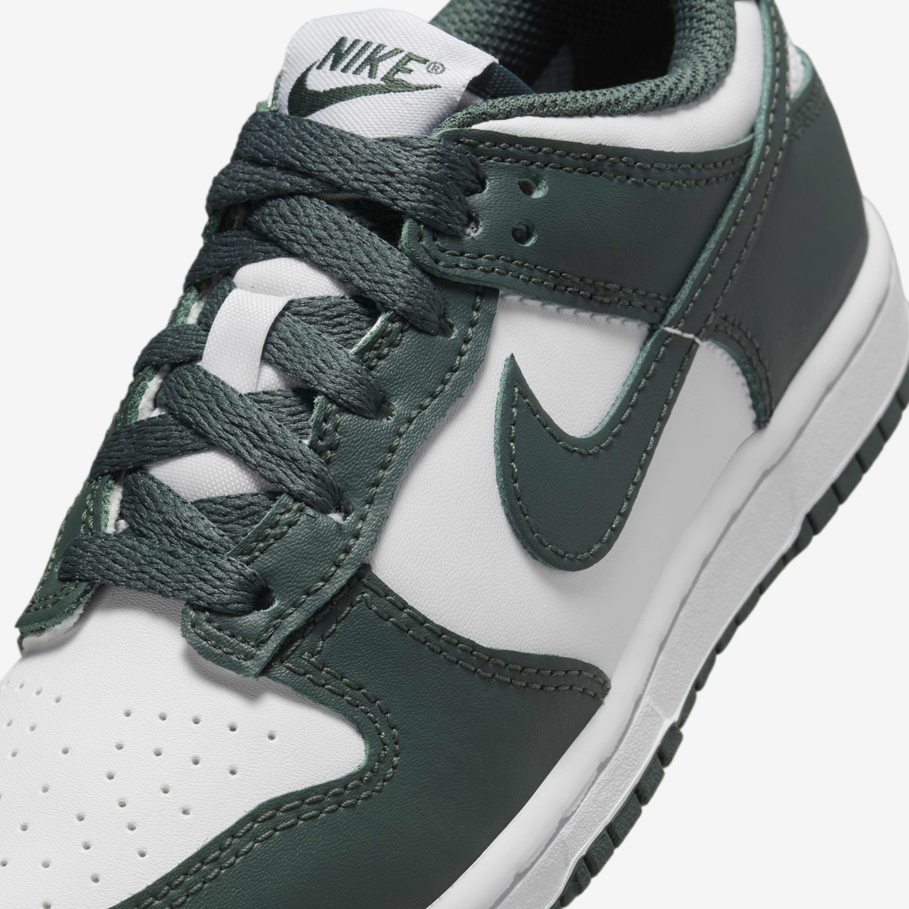 Buy Nike Dunk Low Younger Kids Shoes Nike Kuwait Official