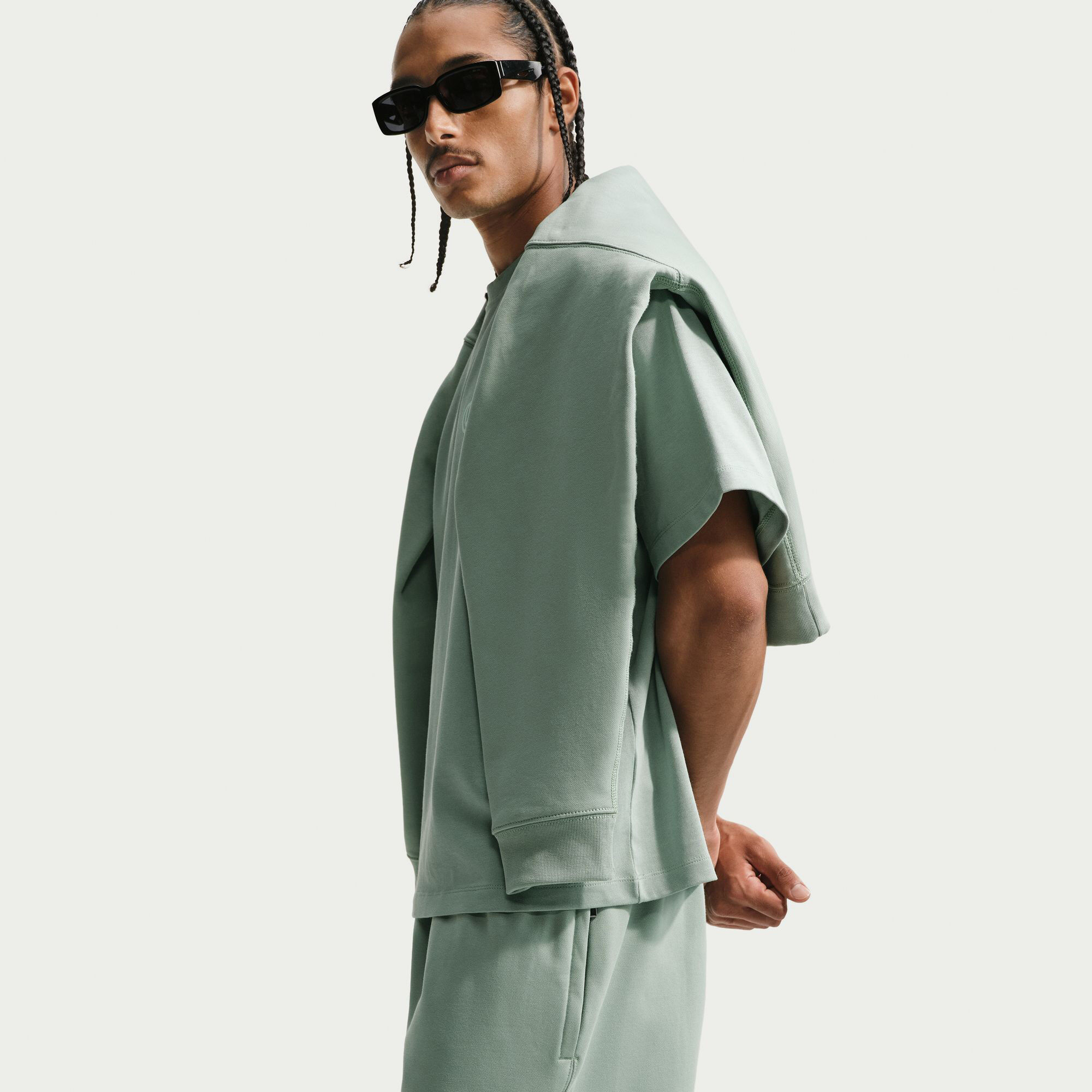 Nike Solo Swoosh image number 4