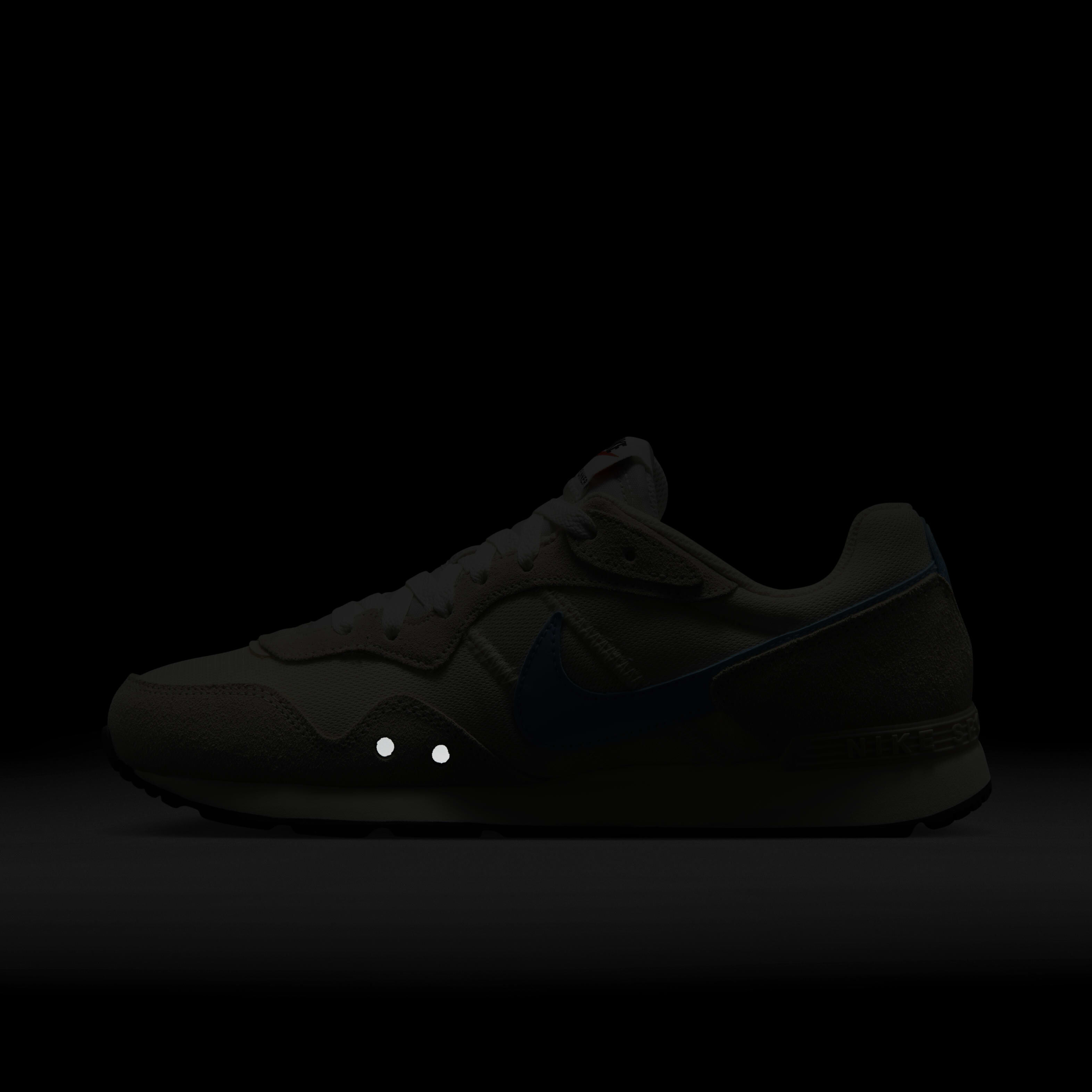 Nike Venture Runner image number 11