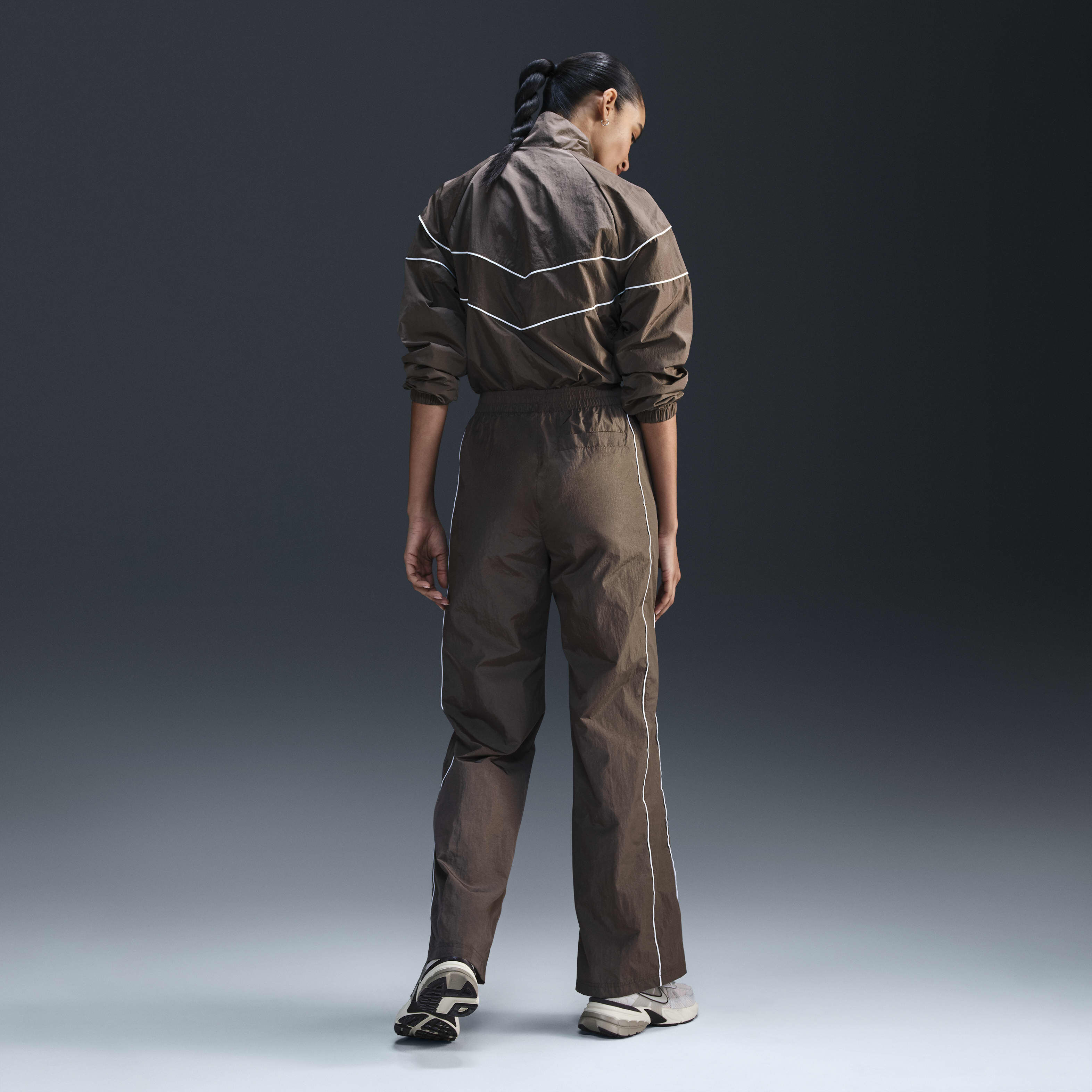 Nike Windrunner image number 3