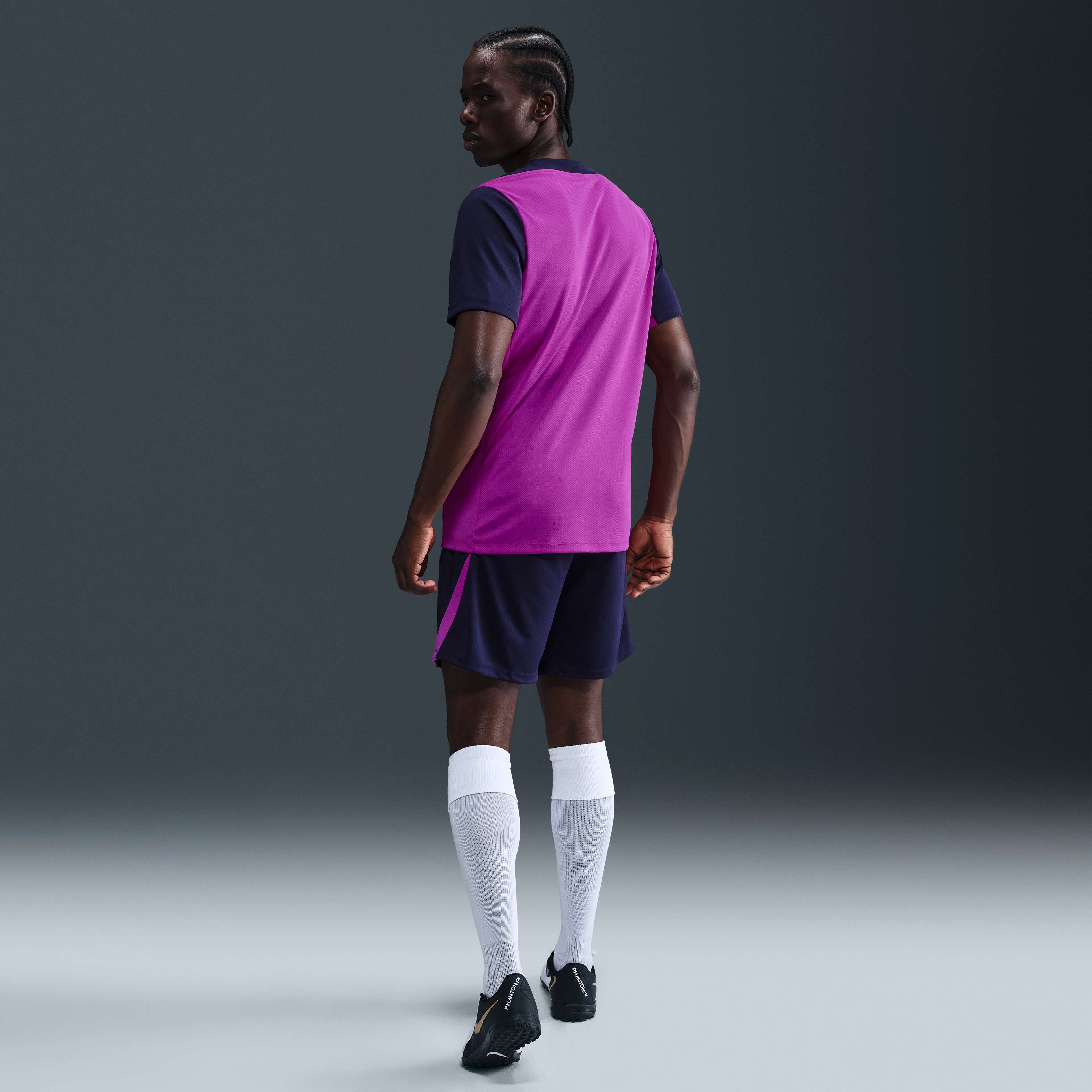 F.C. Barcelona Strike image number 3