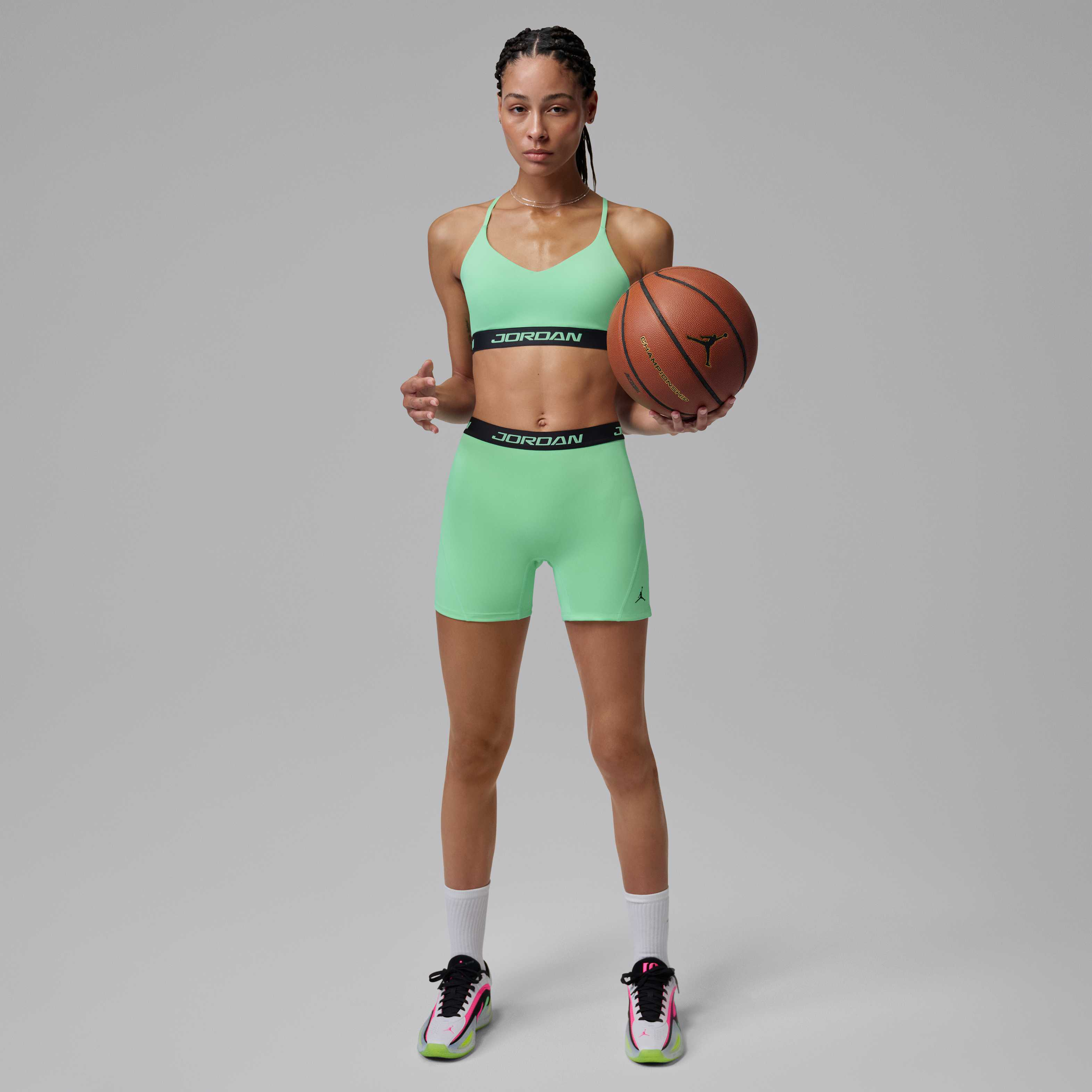 جوردن سبورت إسينشالز إندي لايت سابورت image number 5