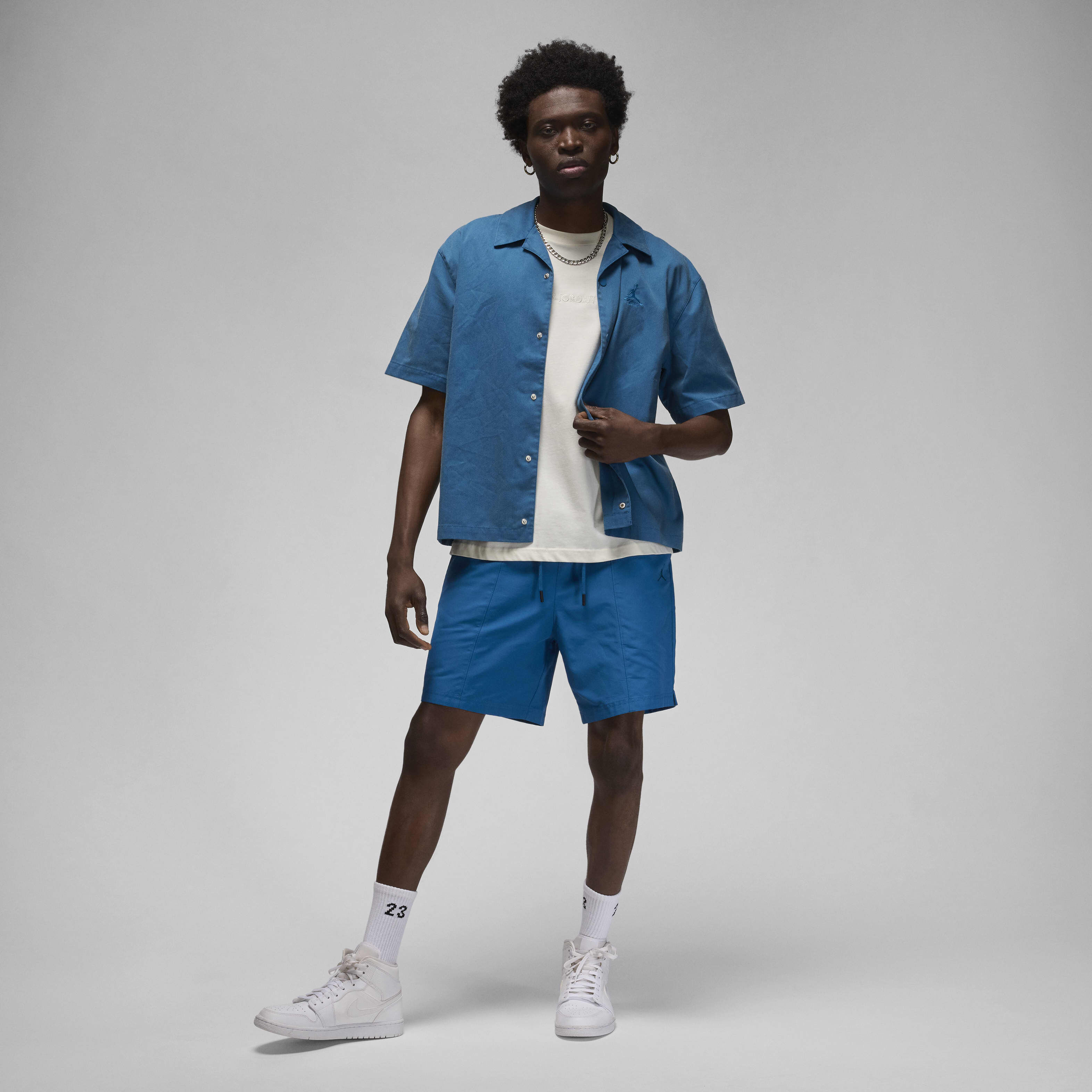 Jordan Essentials image number 4