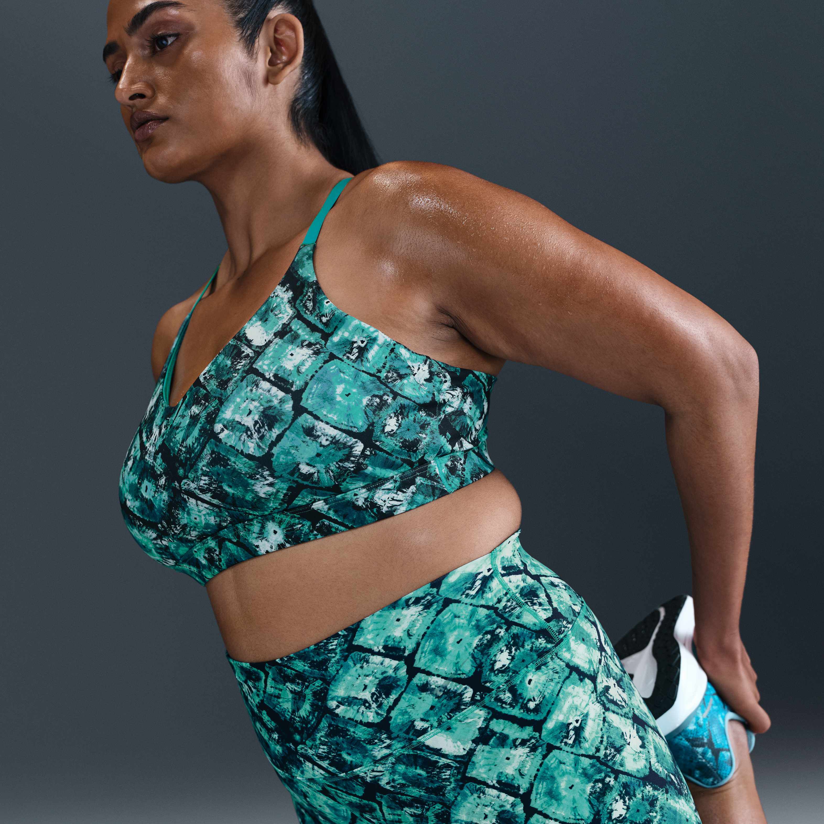 نايكي ويمنز ارتيست كوليكشن image number 8