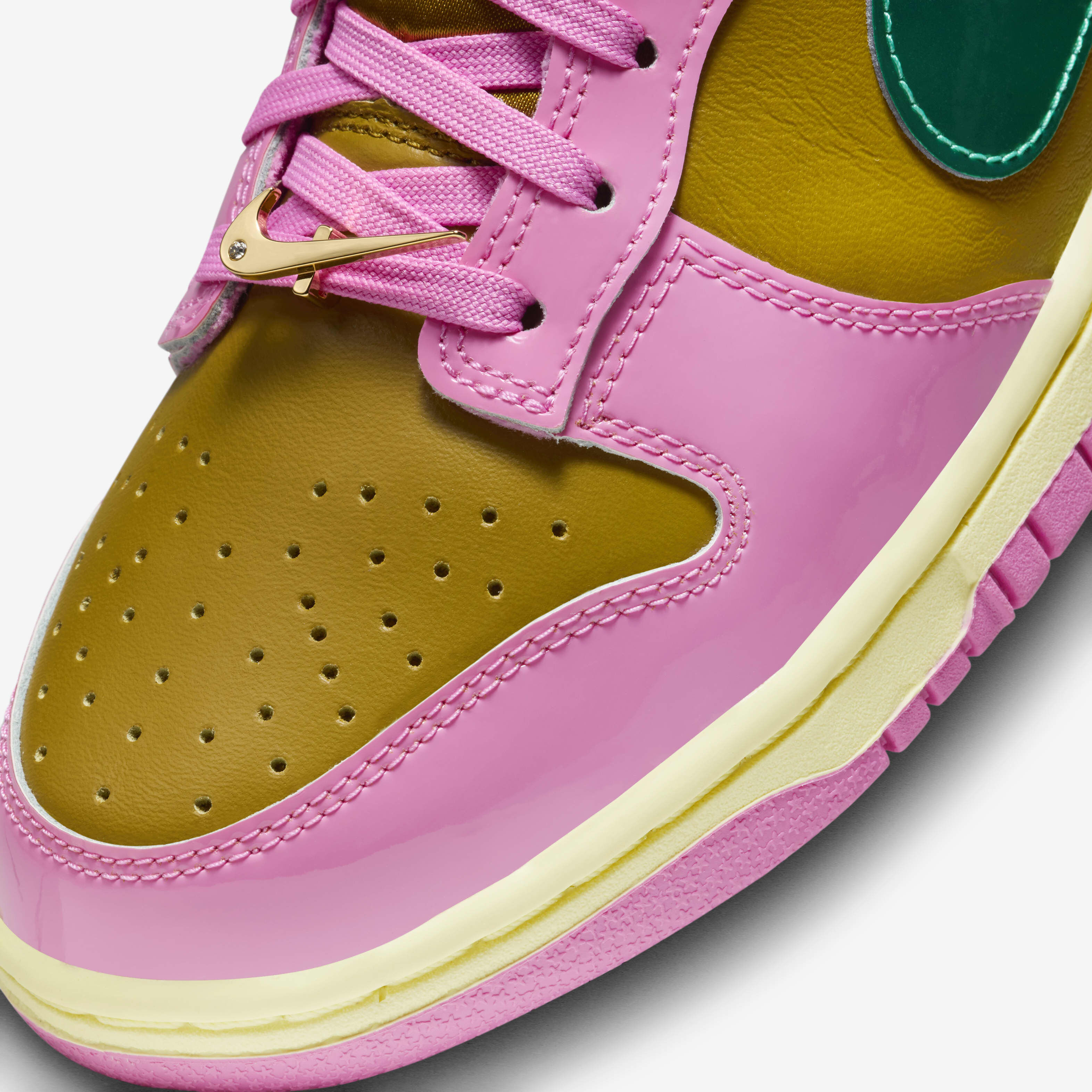 Nike Dunk Low x Parris Goebel image number 6