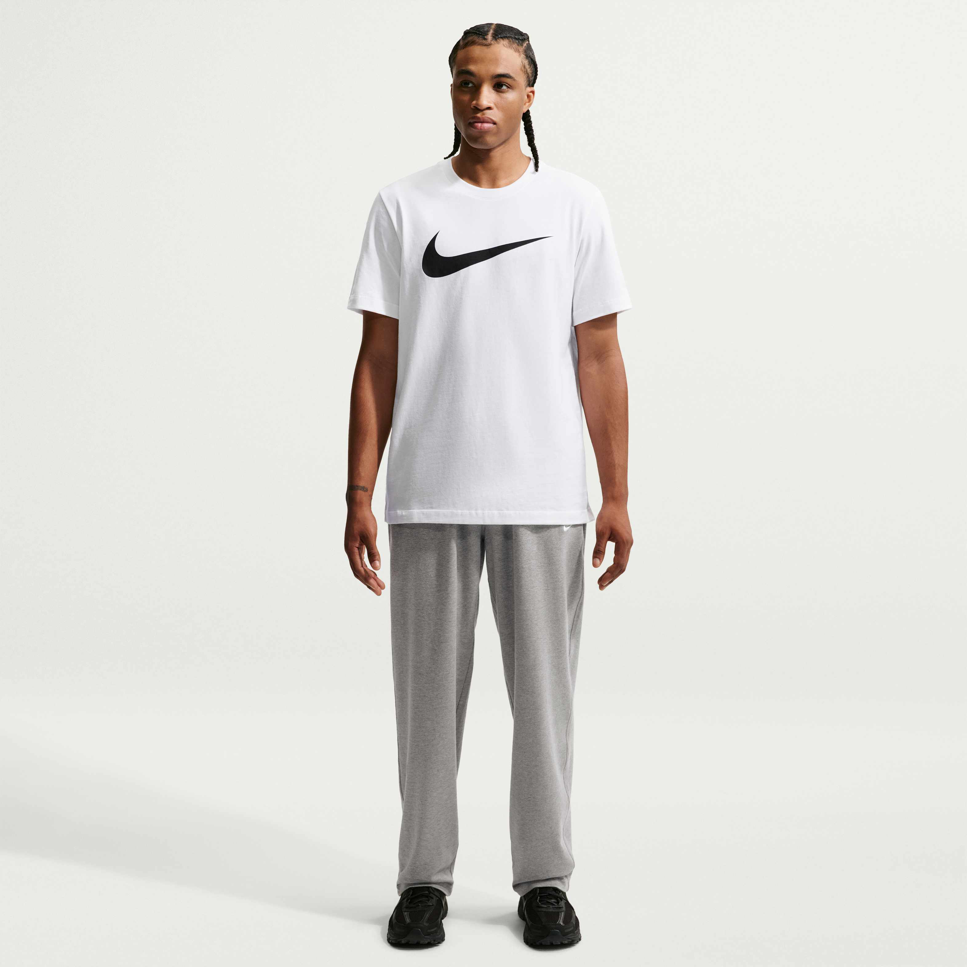 Nike Sportswear Club image number 0