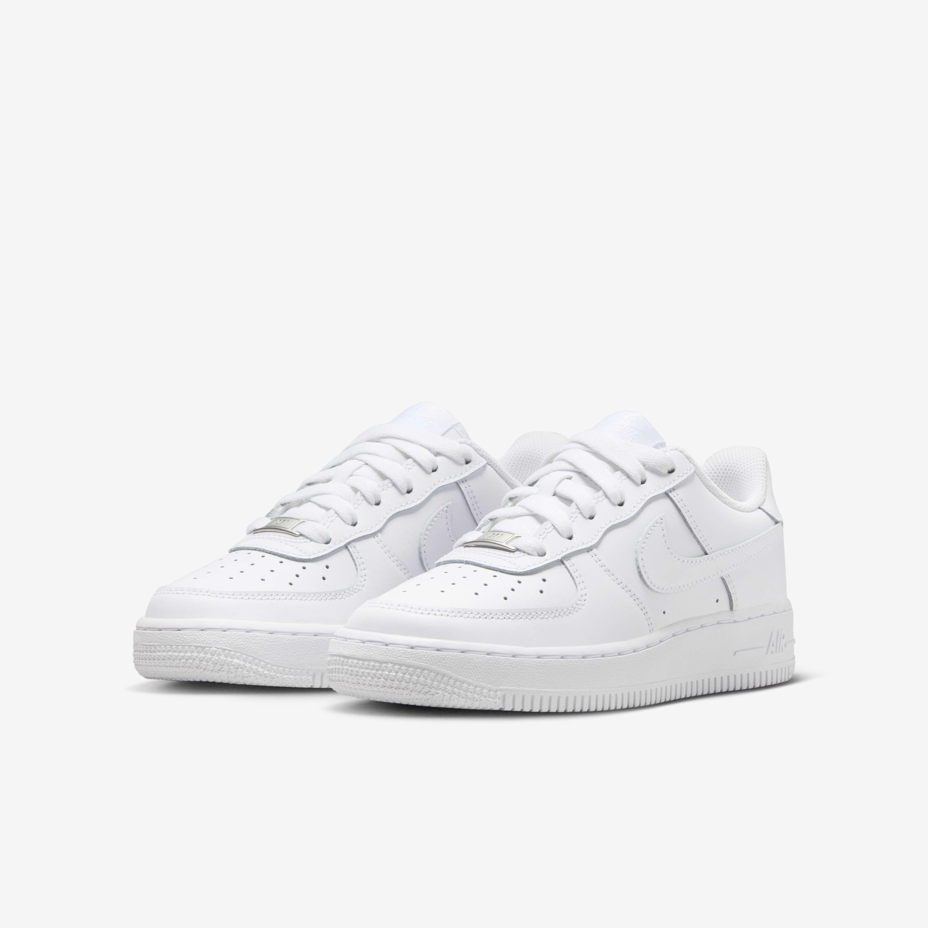 Nike Air Force 1 LE image number 4