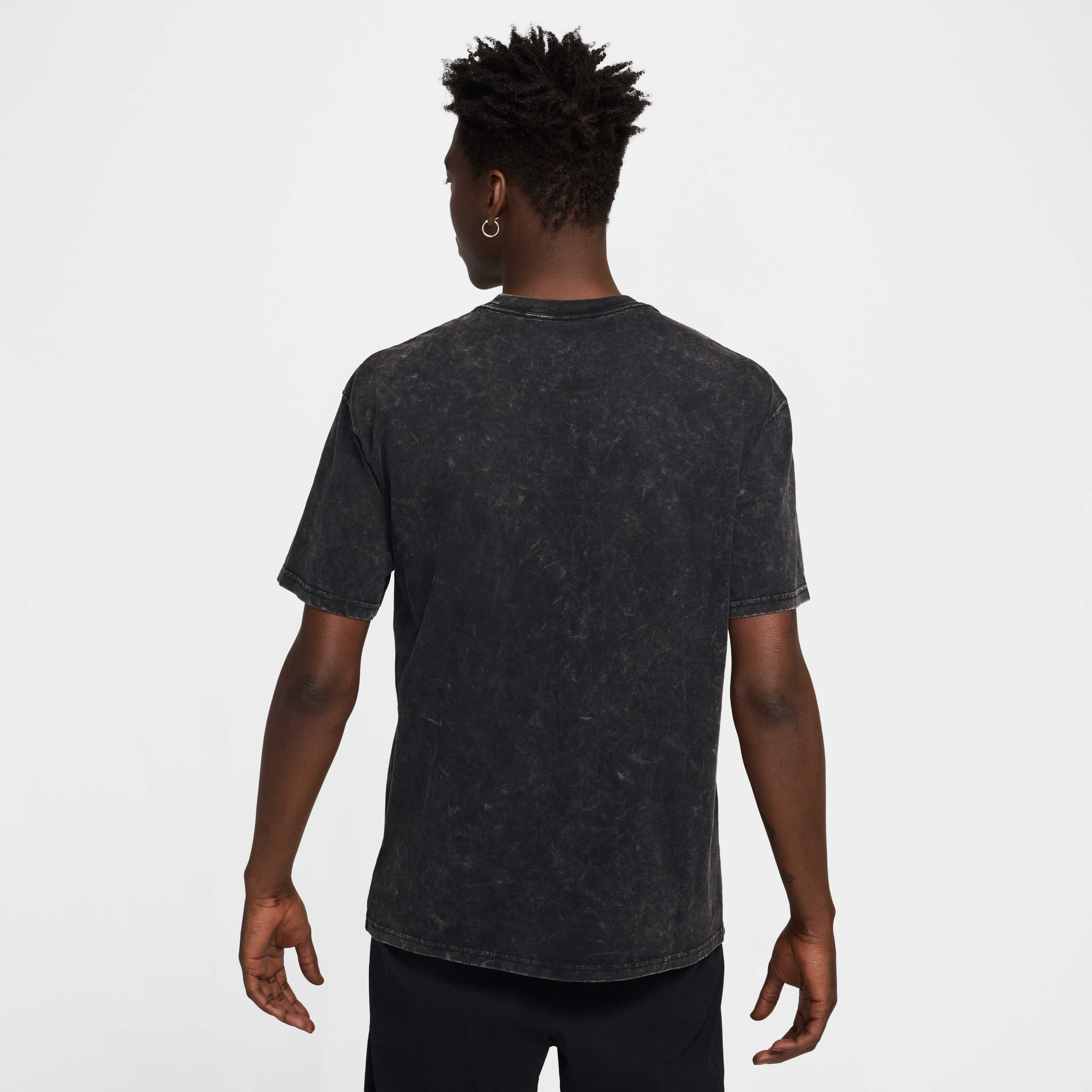 ليفربول بريميوم ايسنشالز image number 1