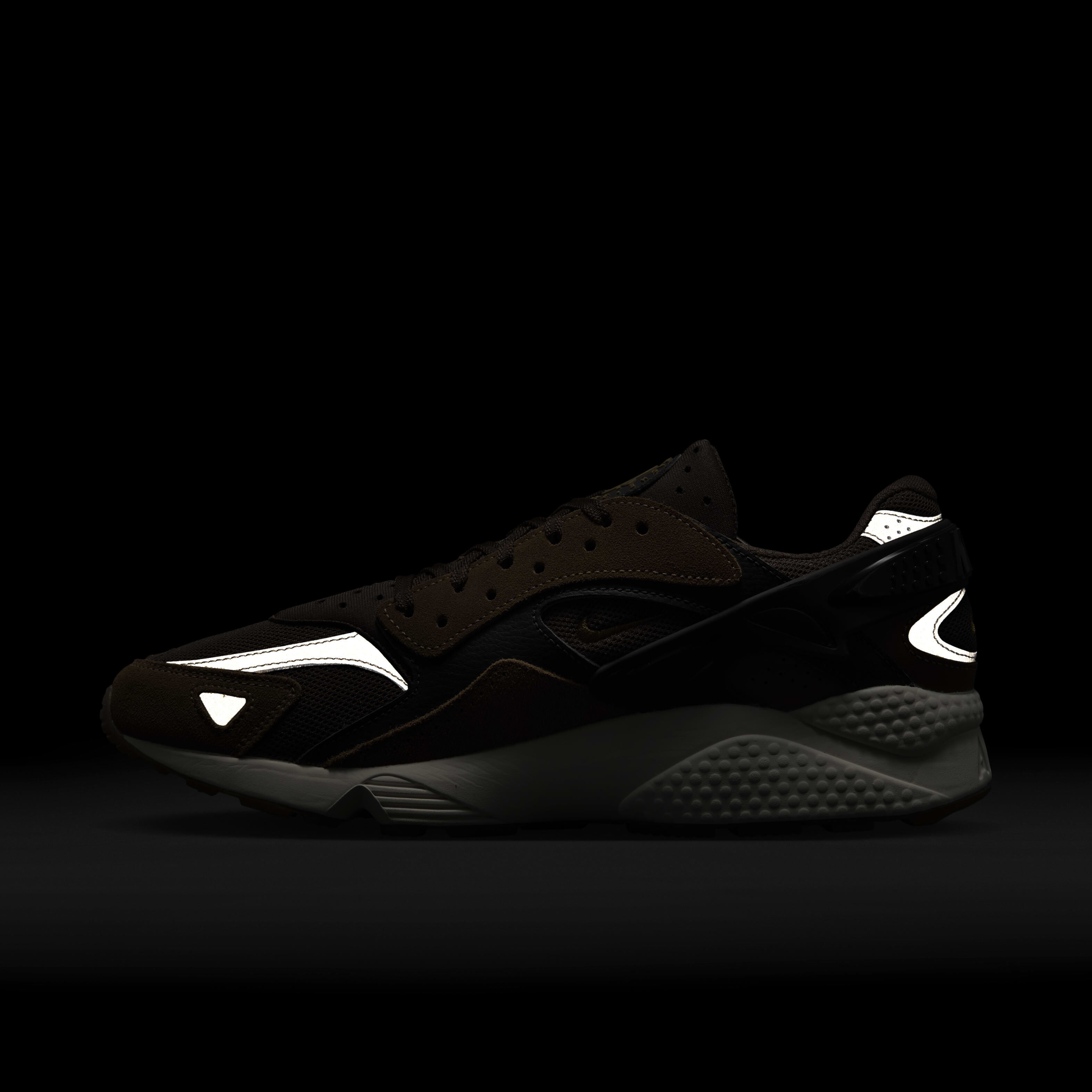 Nike huarache black white dots hot sale