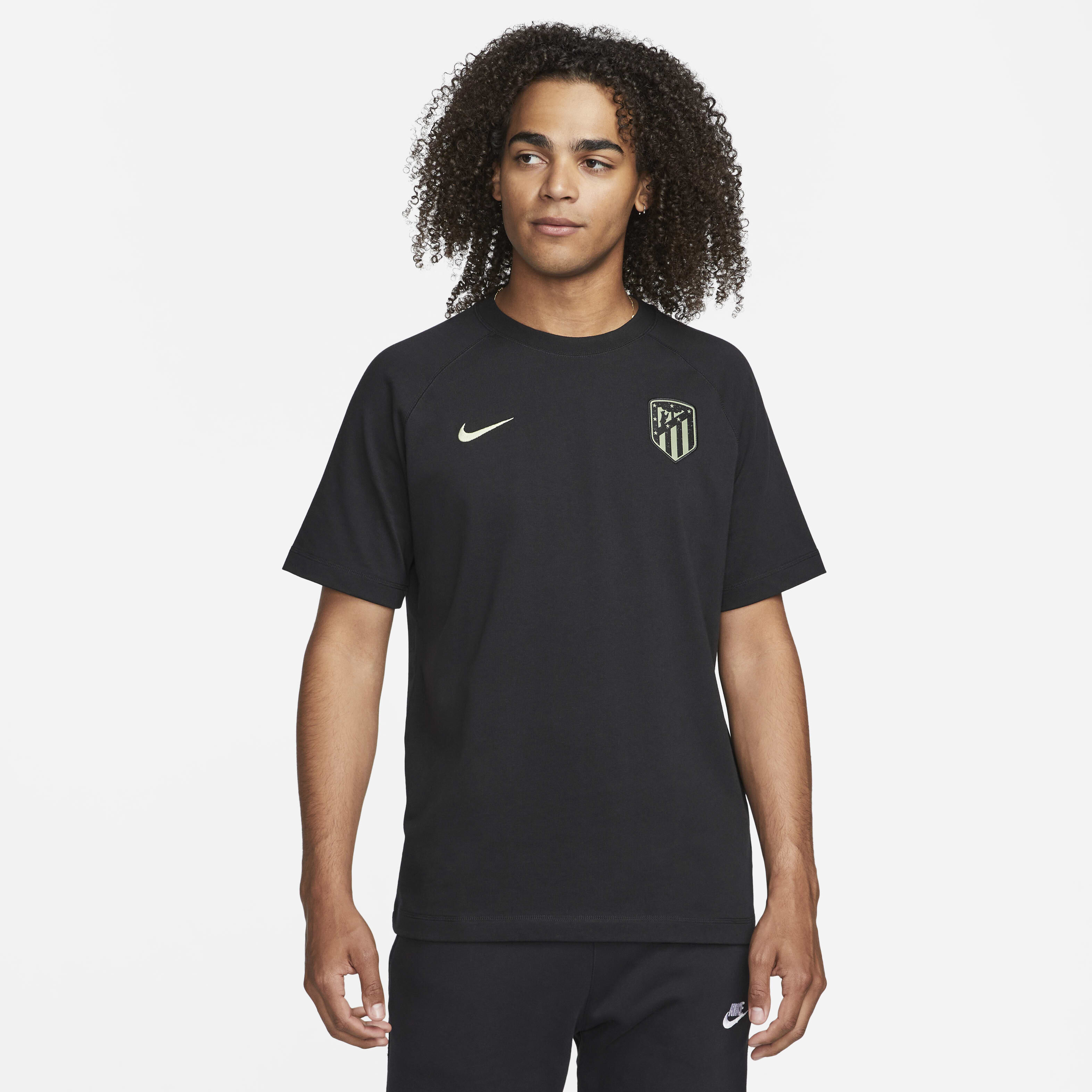 أتلتيكو مدريد ترافل البديل image number 0