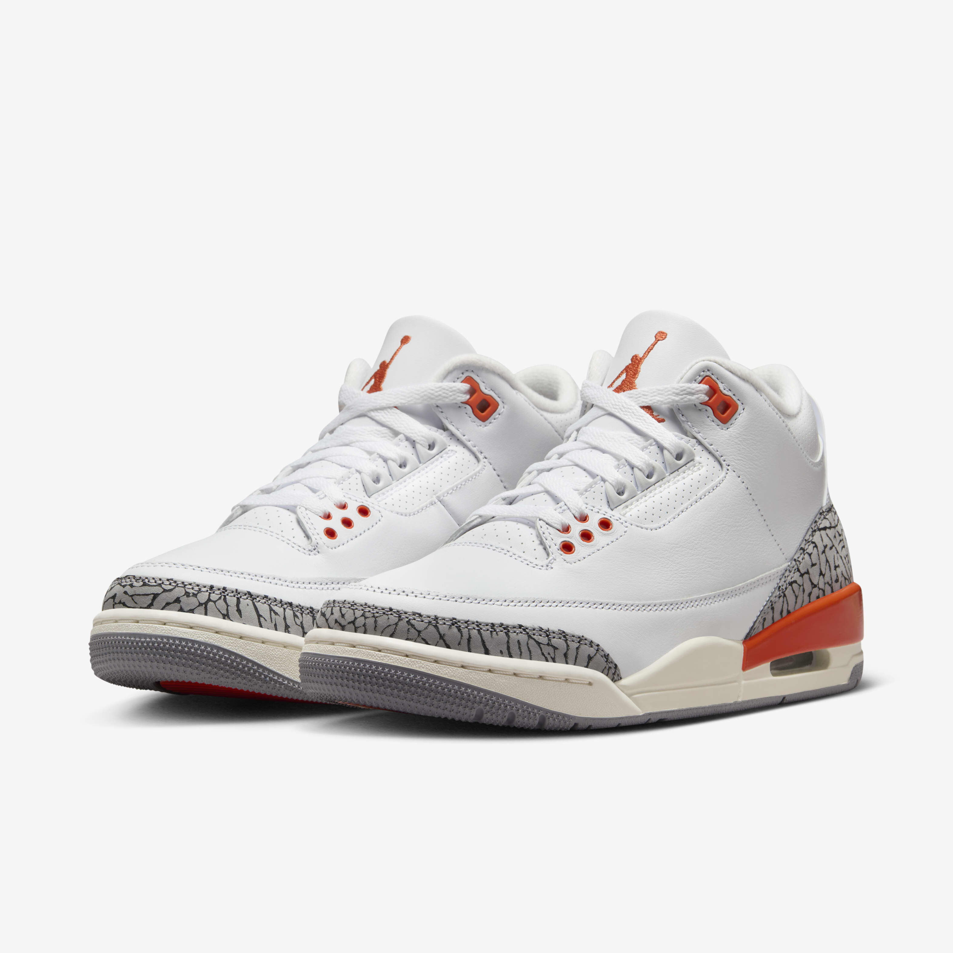 Air Jordan 3 Retro image number 4