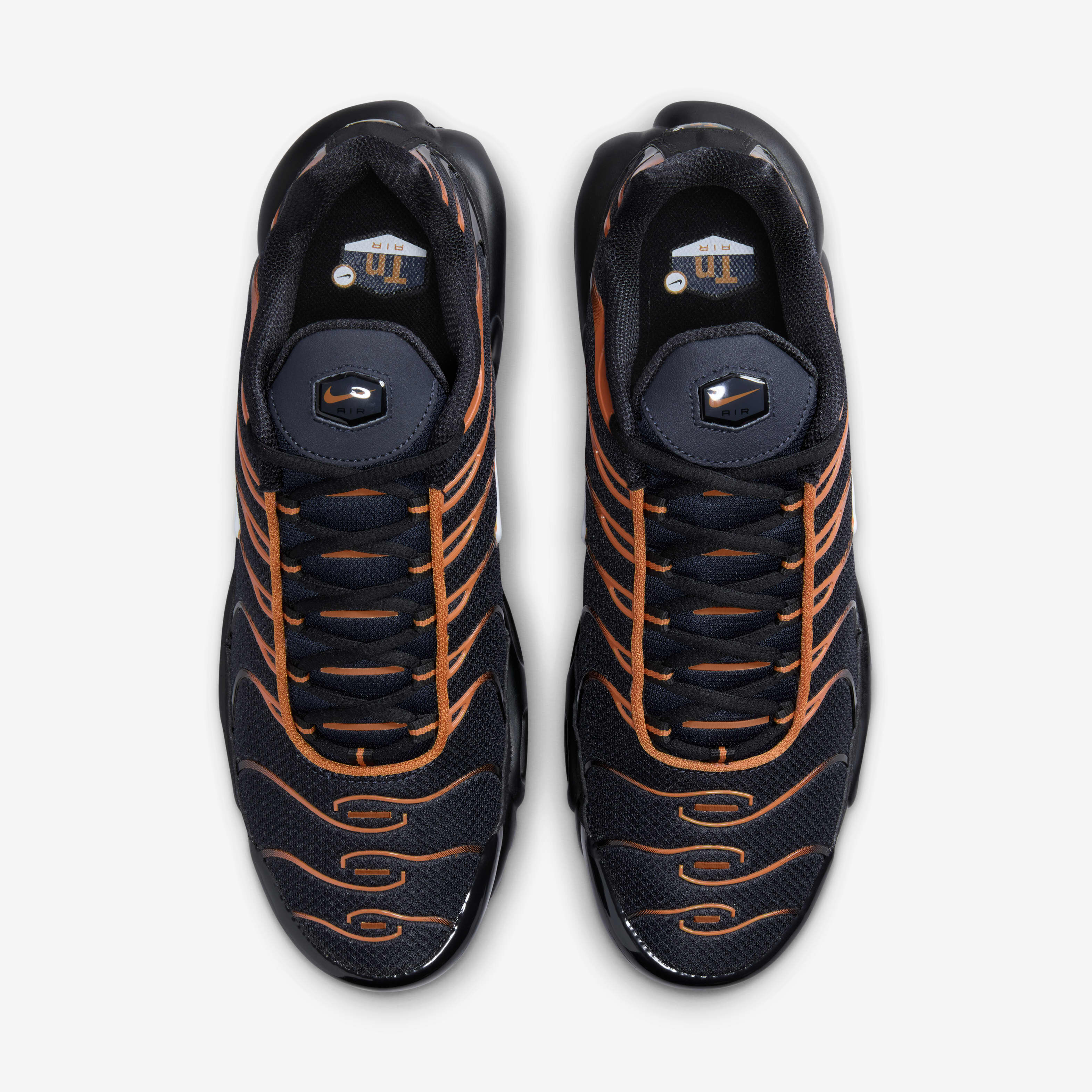 Nike air max plus striped black orange best sale