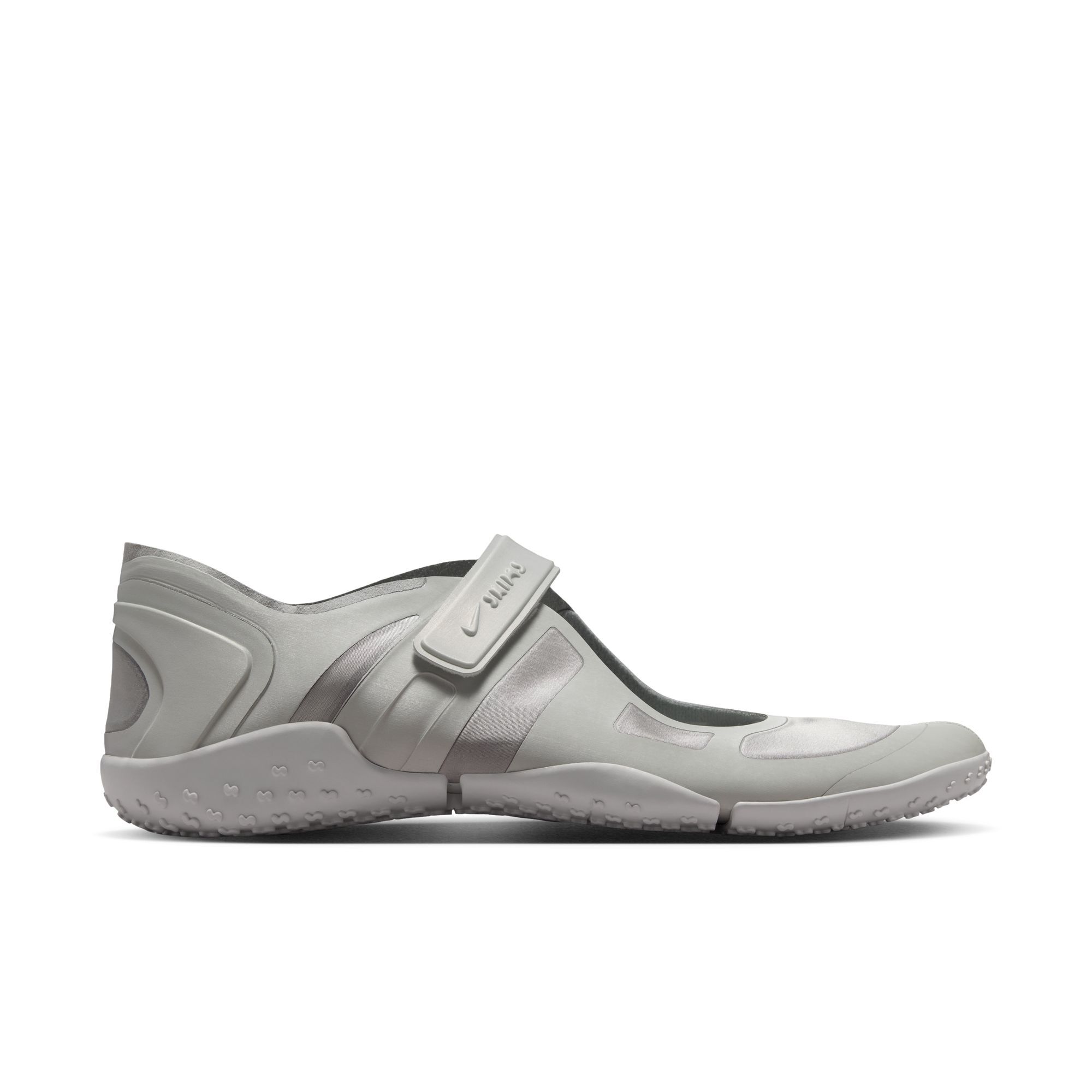 NikeSKIMS ريفت ساتين image number 6