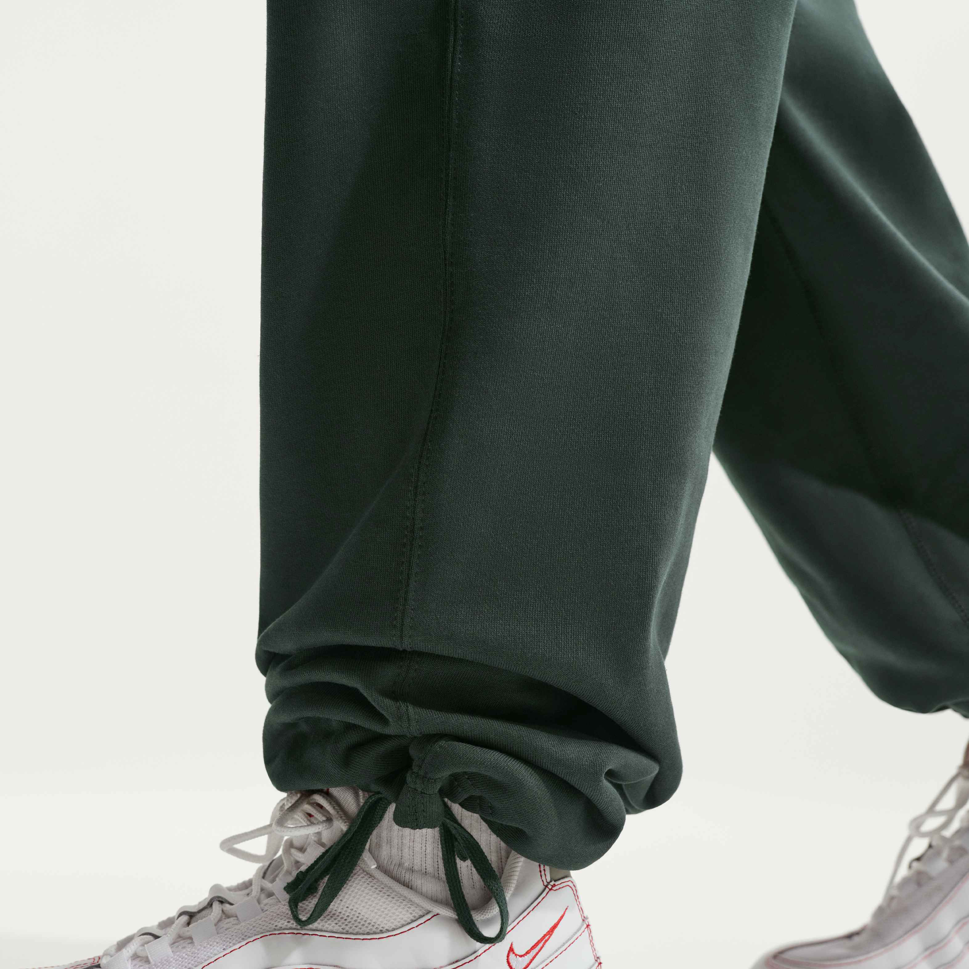 Nike Solo Swoosh image number 5