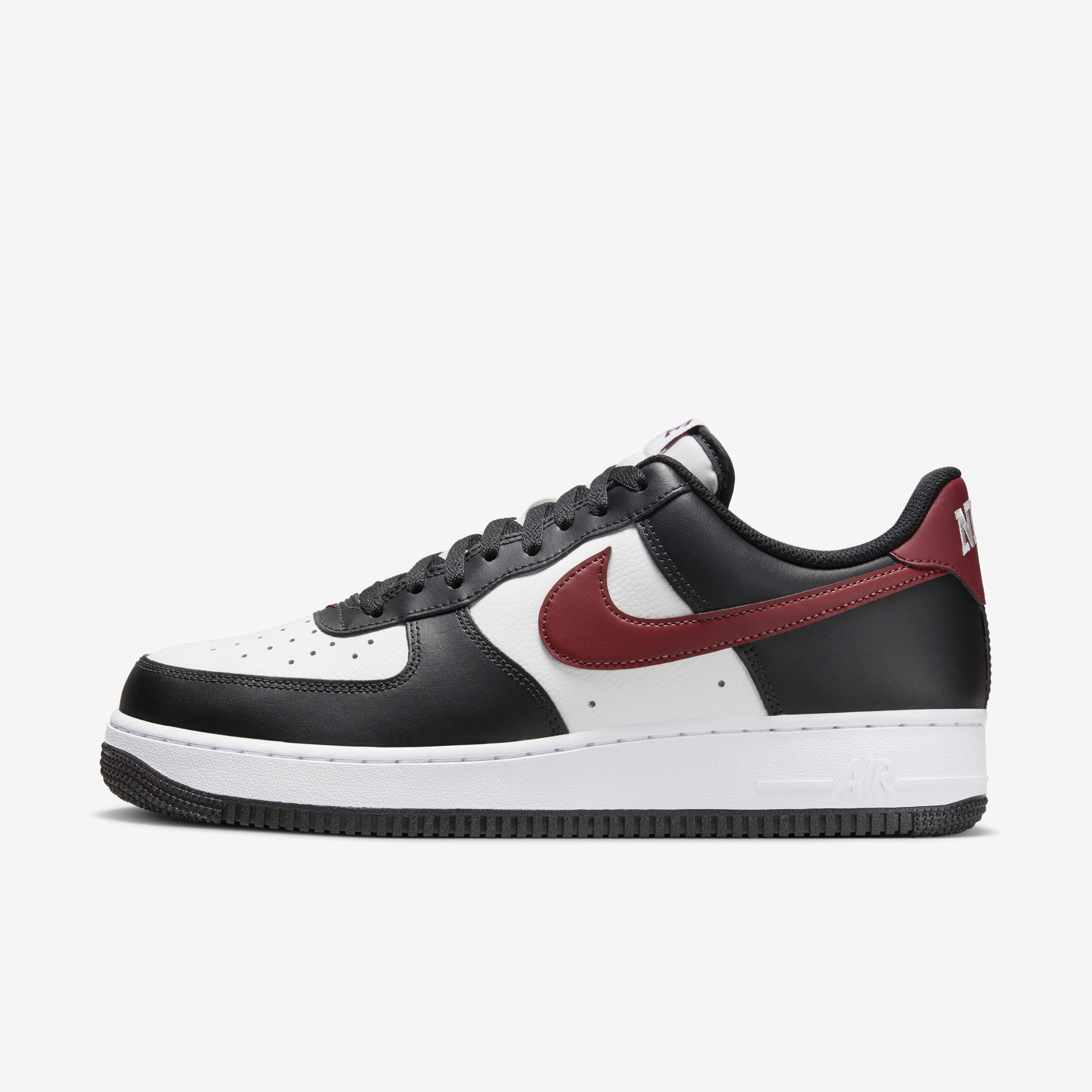 Buy Nike Air Force 1 07 Men s Shoes Nike Kuwait Official