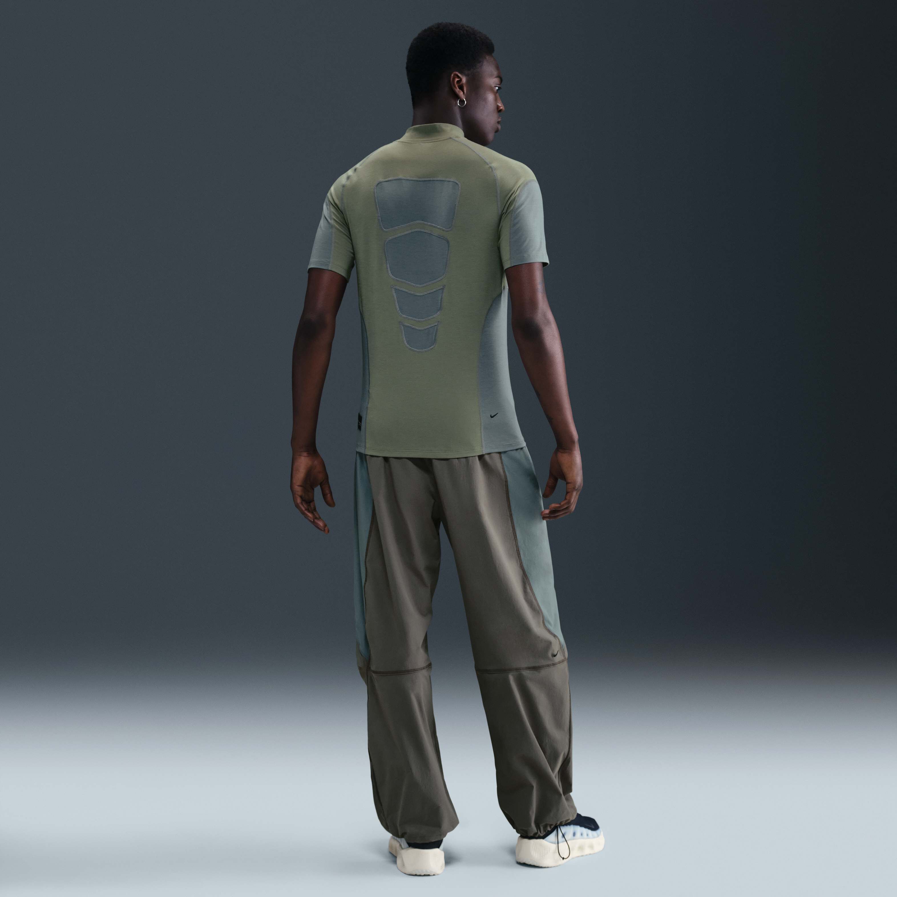 نايكي تك image number 4