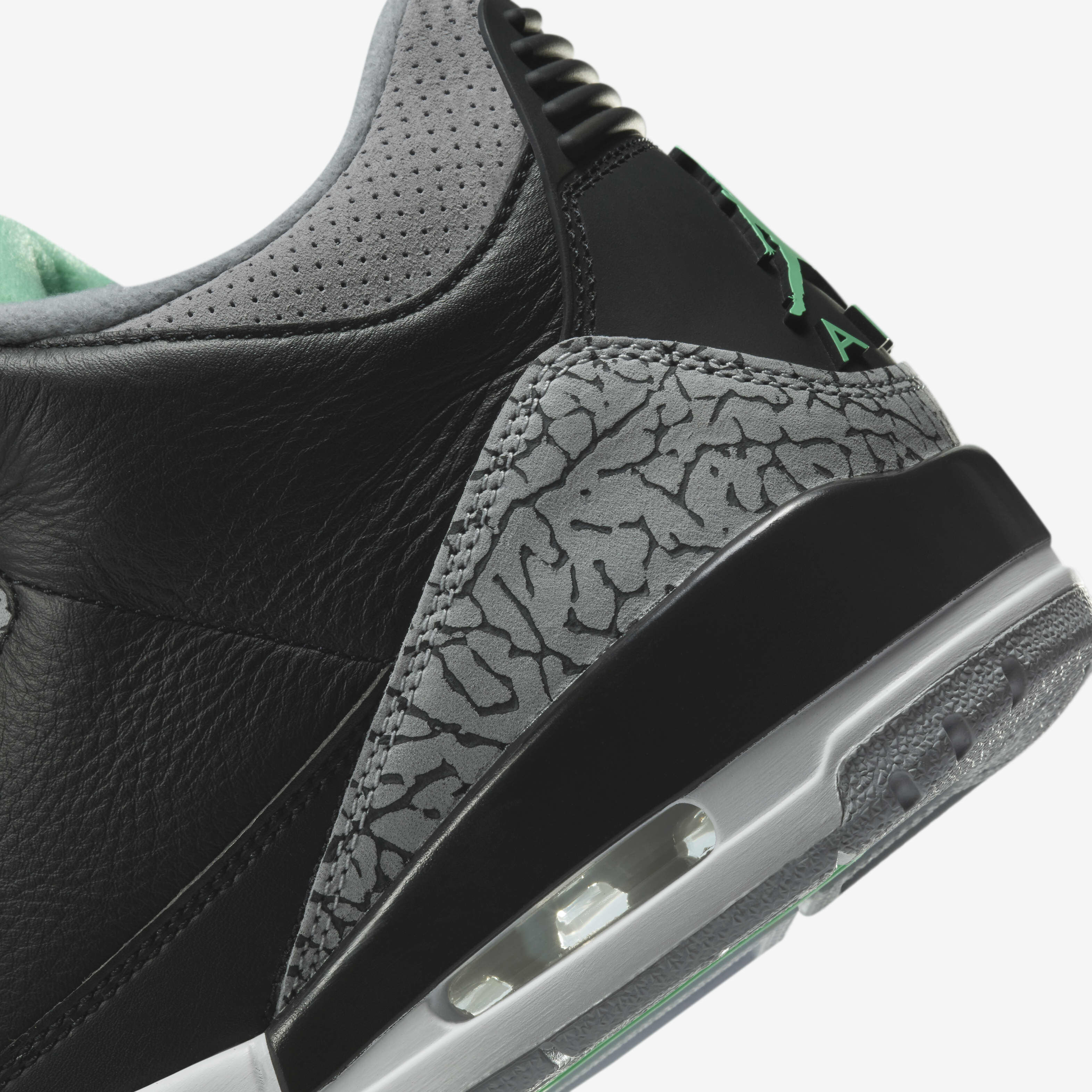 Air Jordan 3 Retro 'Medium Olive' image number 7