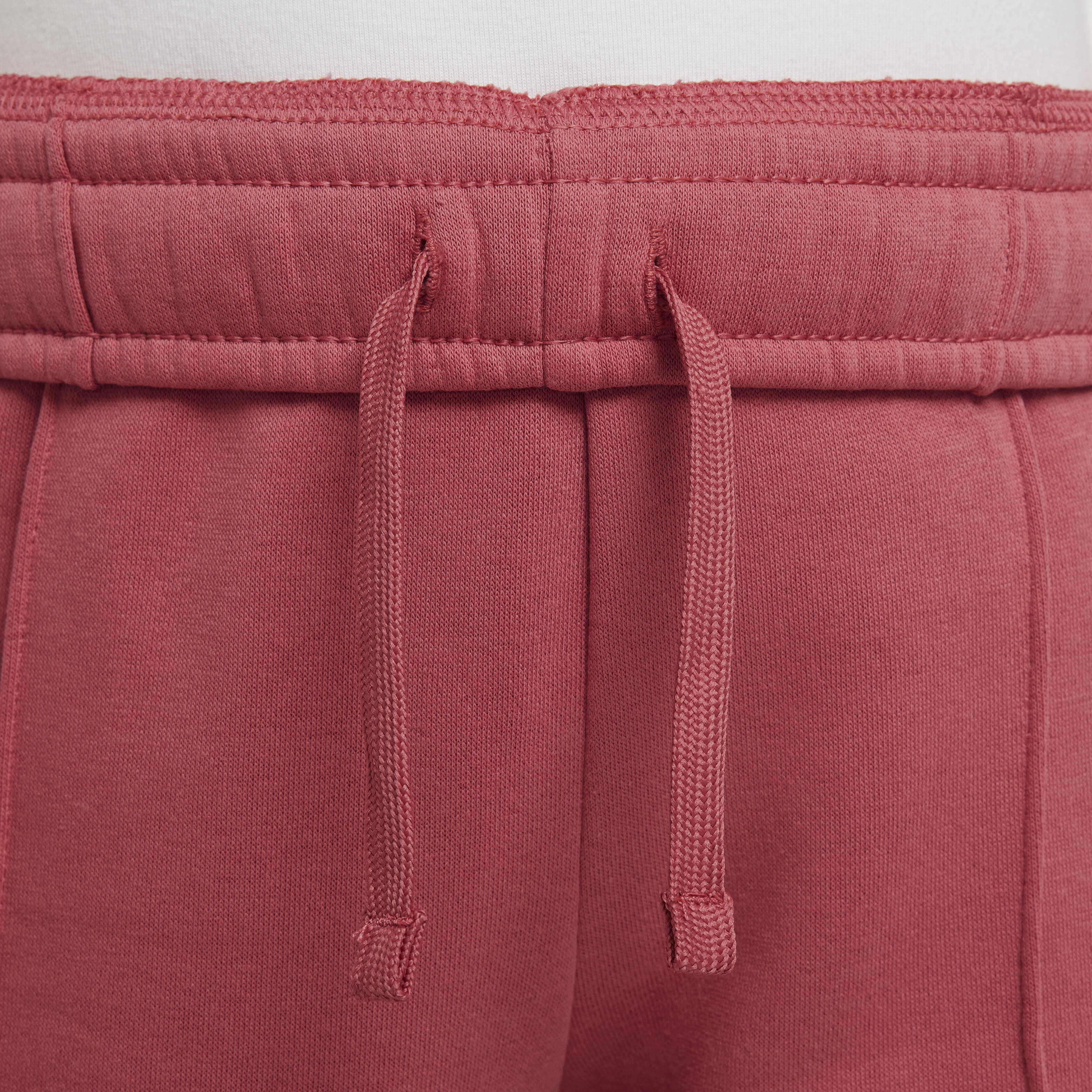 Nike Sportswear Trend image number 2