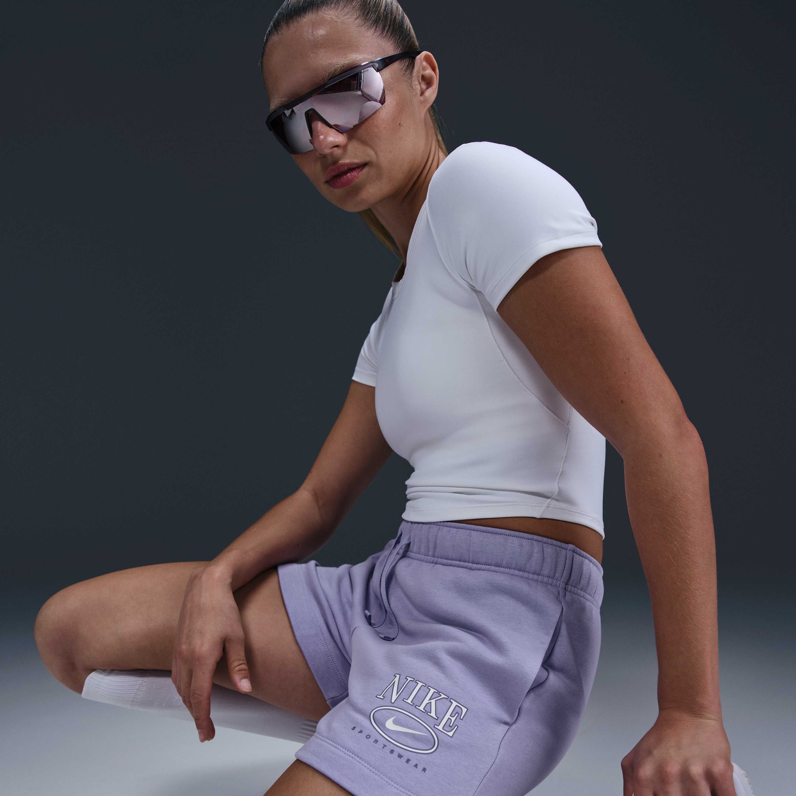 نايكي سبورتسوير كلوب فليس image number 4