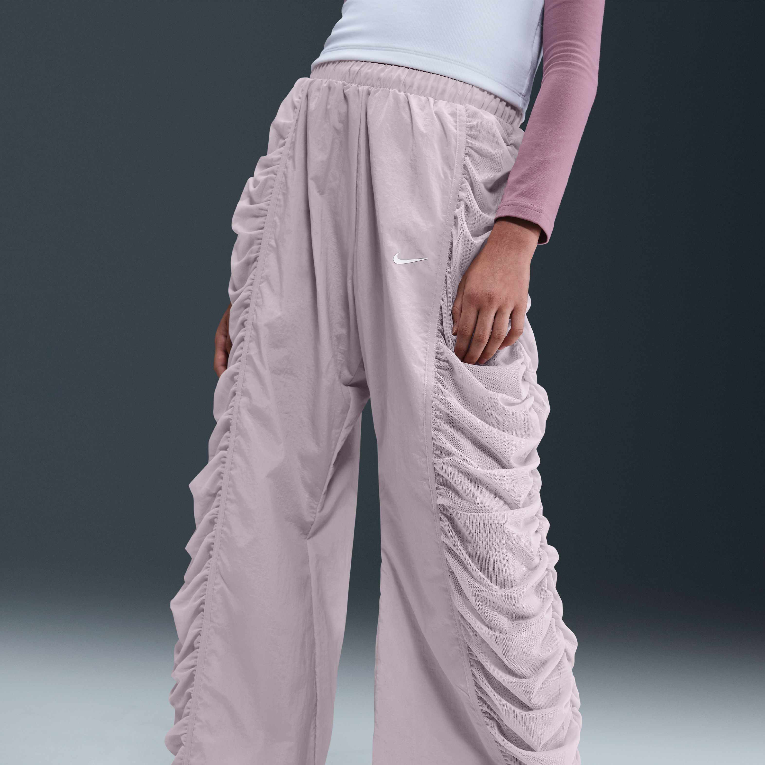 نايكي سبورتسوير image number 1