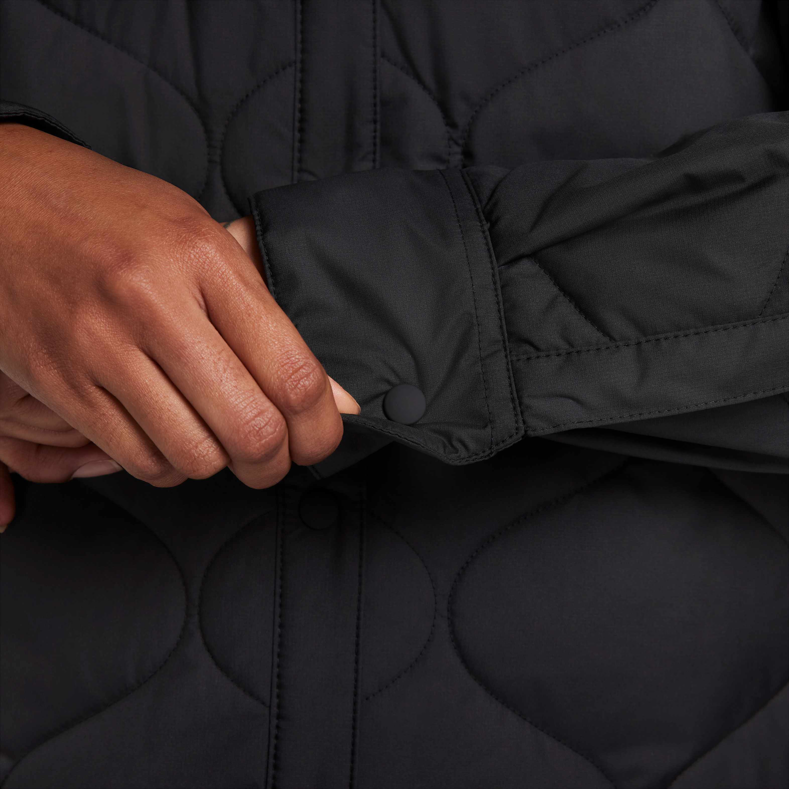 نايكي سبورتسوير ايسنشال image number 5