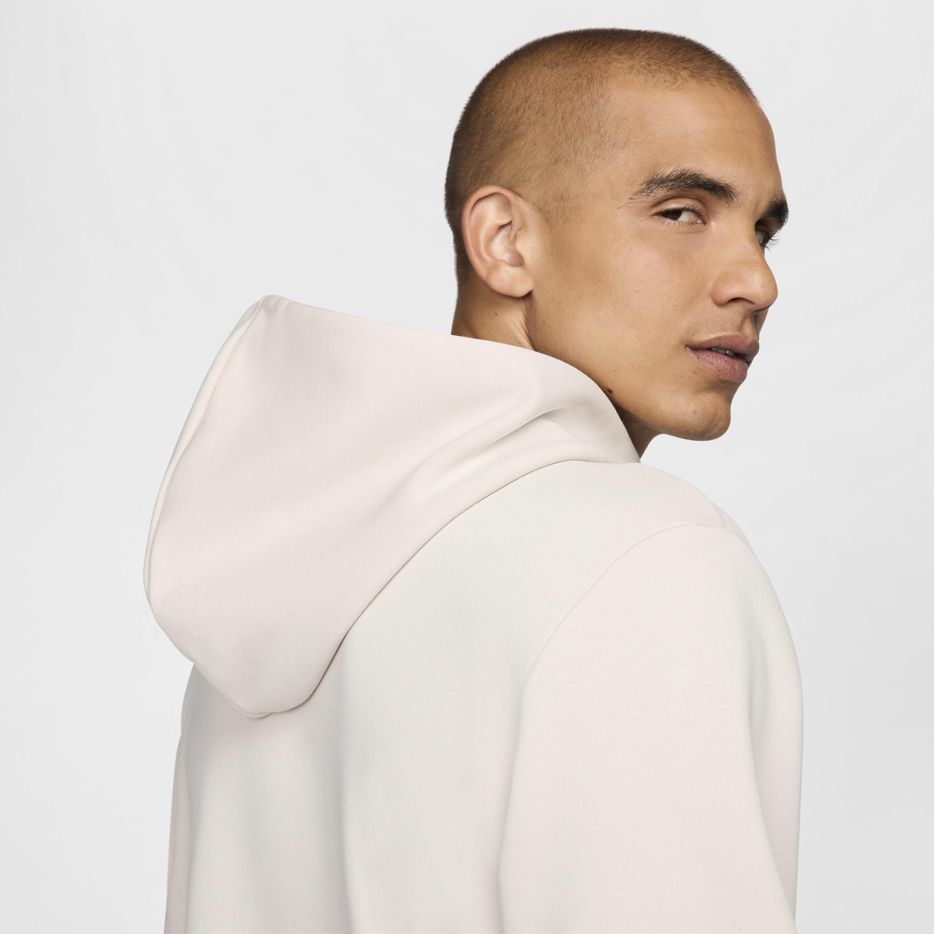 Liverpool F.C. Standard Issue image number 9