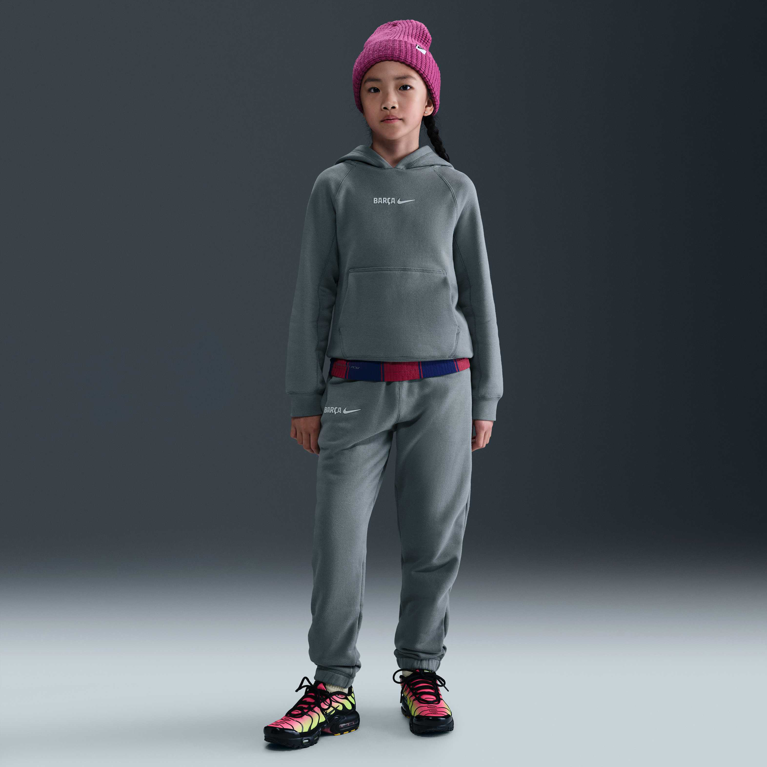 برشلونة اير image number 3