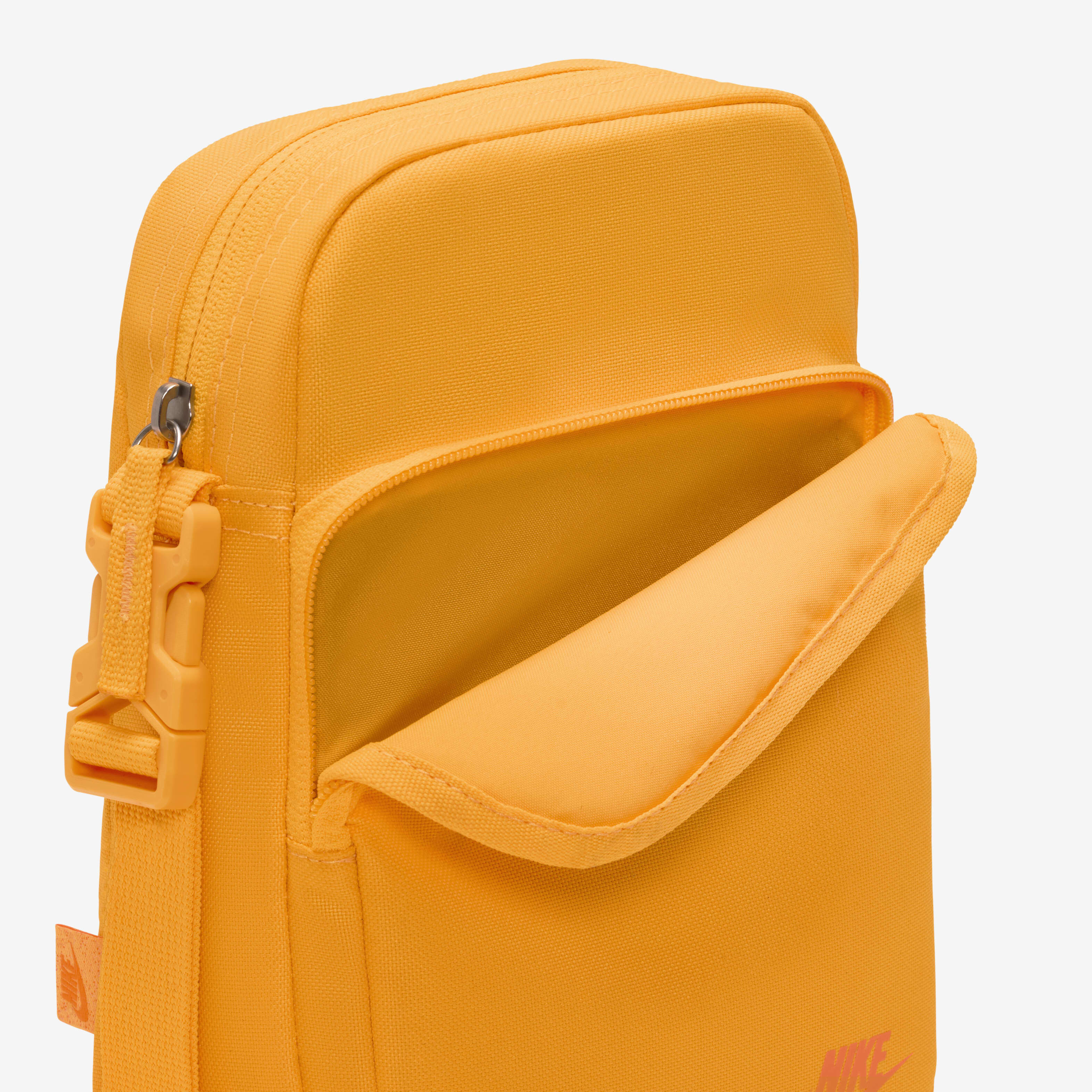 Nike Heritage image number 5