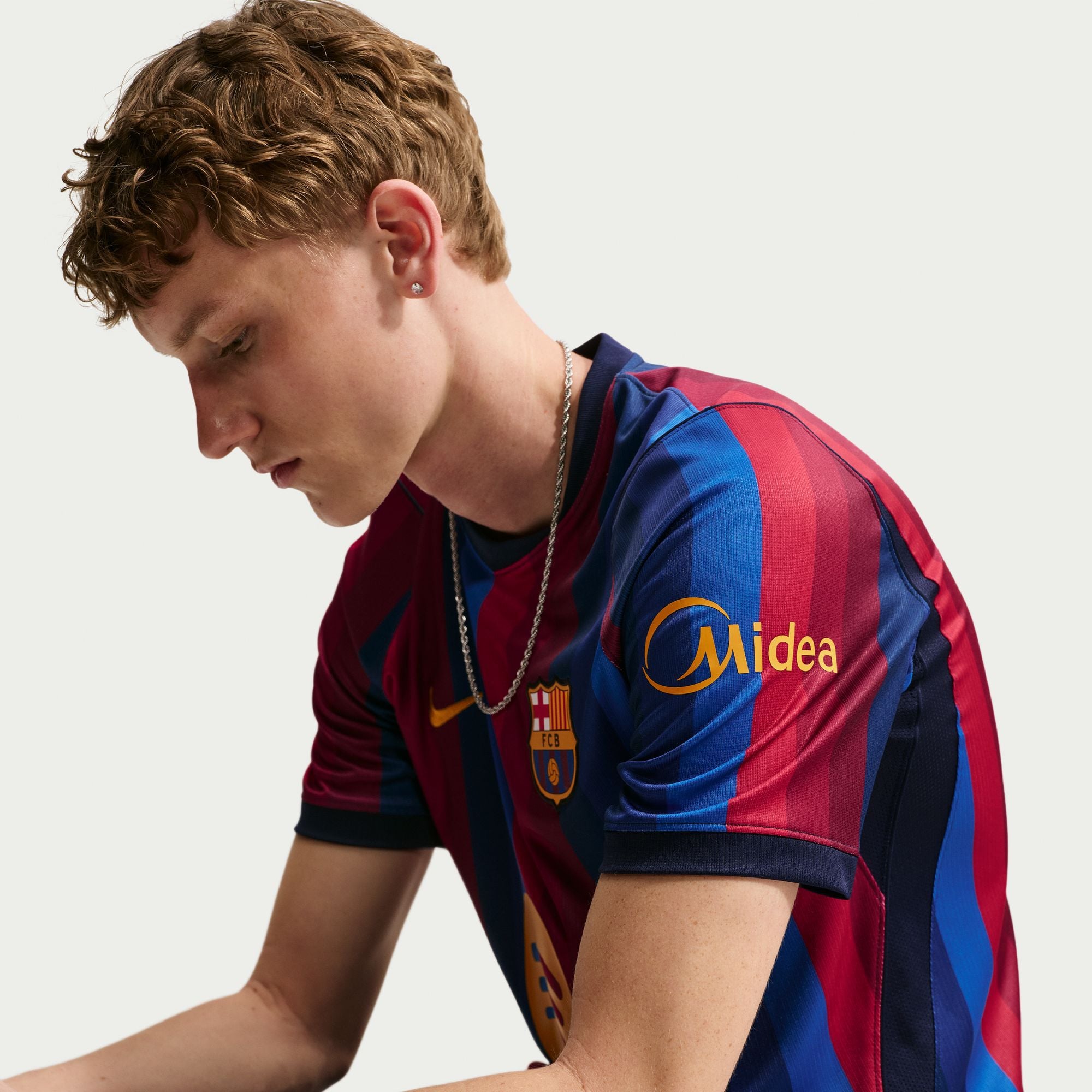برشلونة الأساسي 27/2026 ستاديوم image number 7