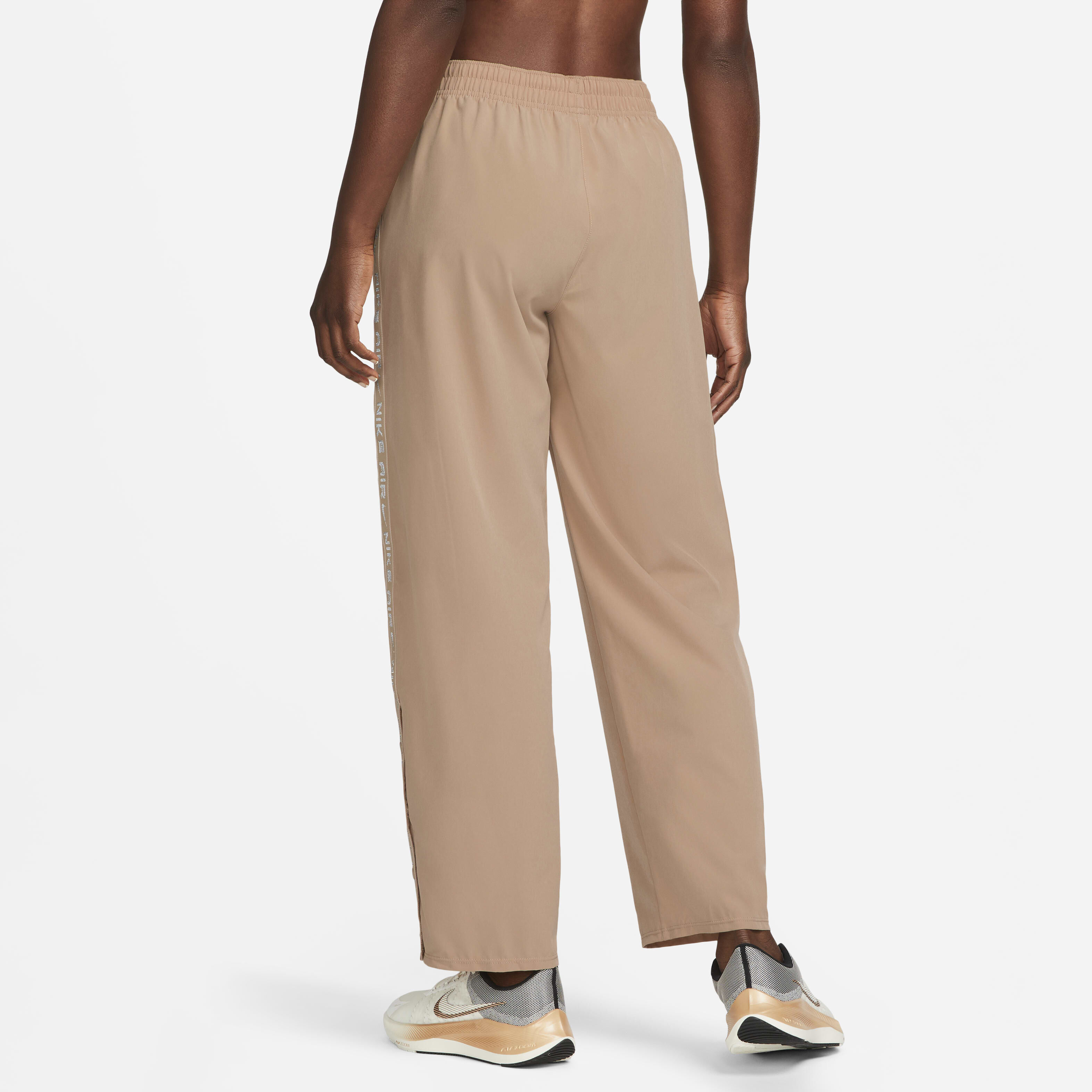 اير image number 1