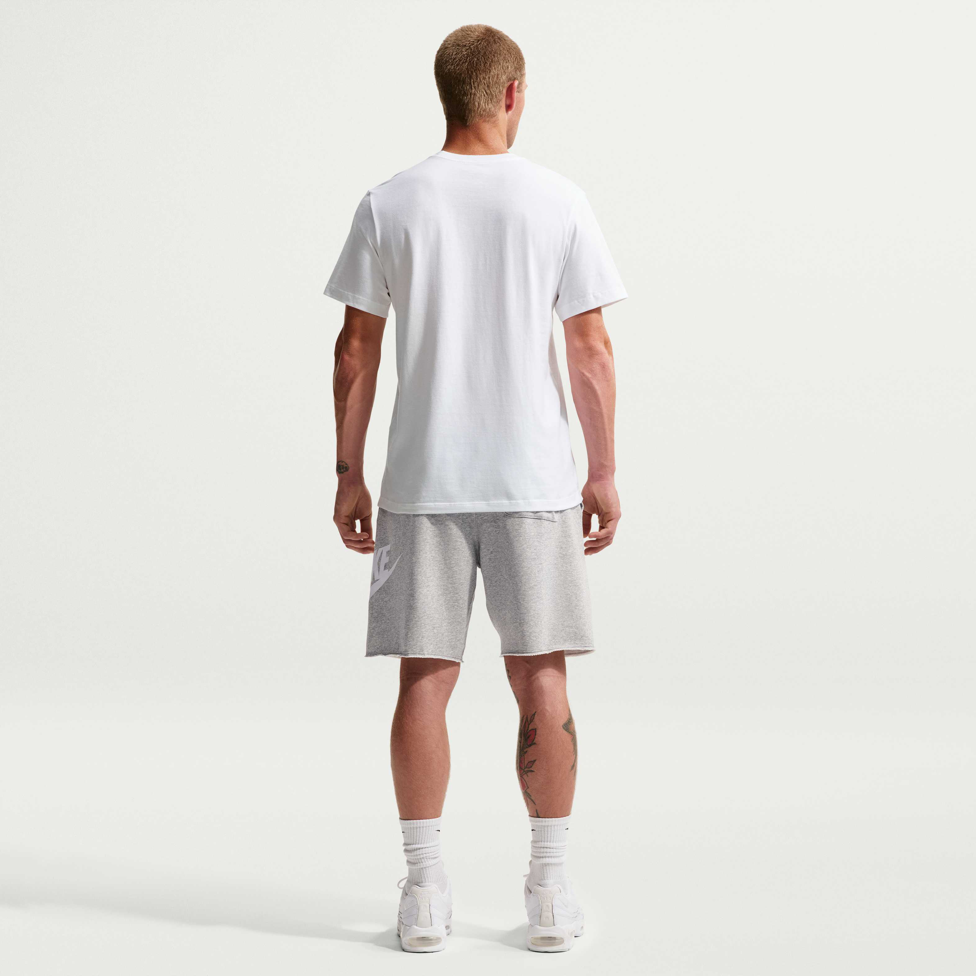 Nike Sportswear JDI image number 4