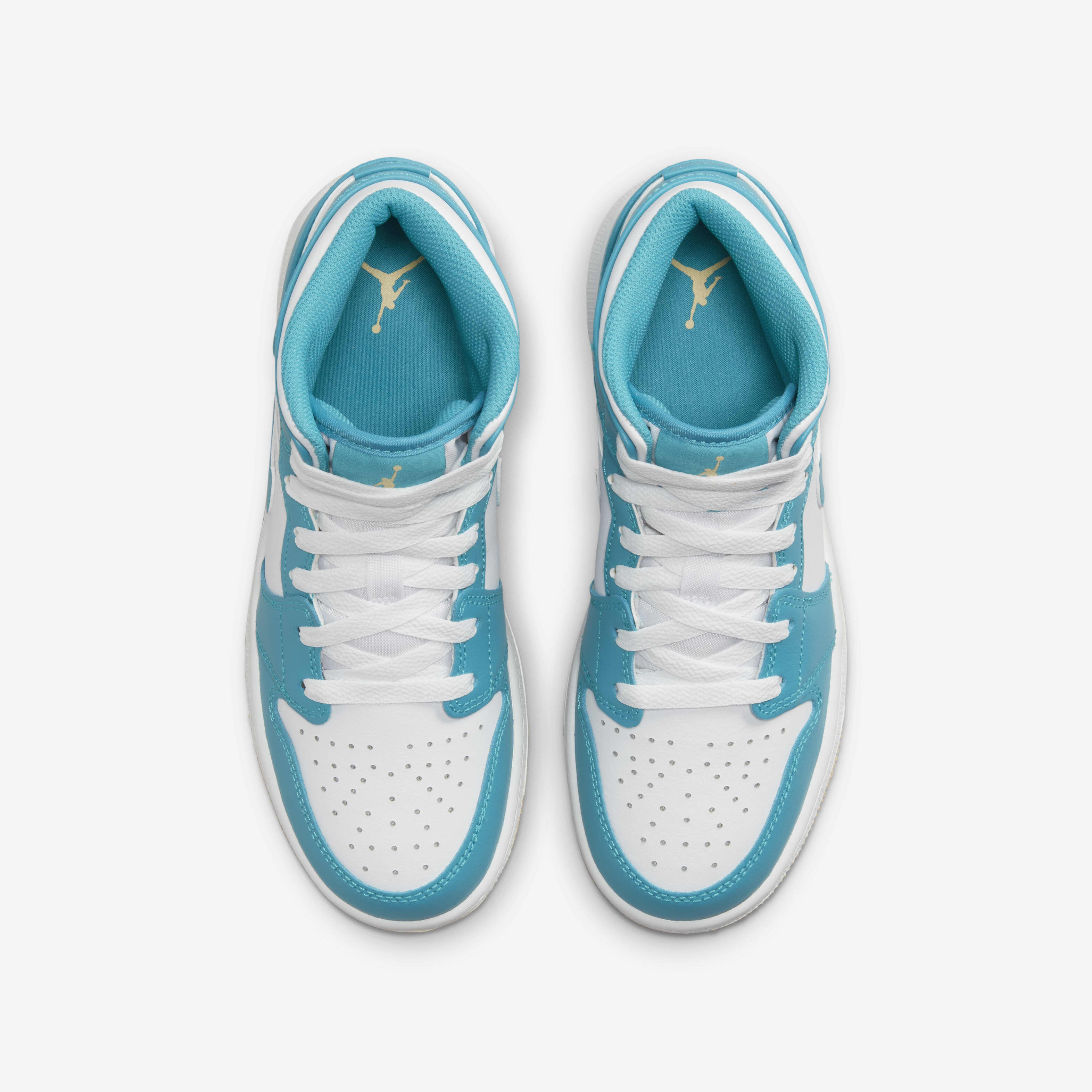 Air Jordan 1 Mid image number 3