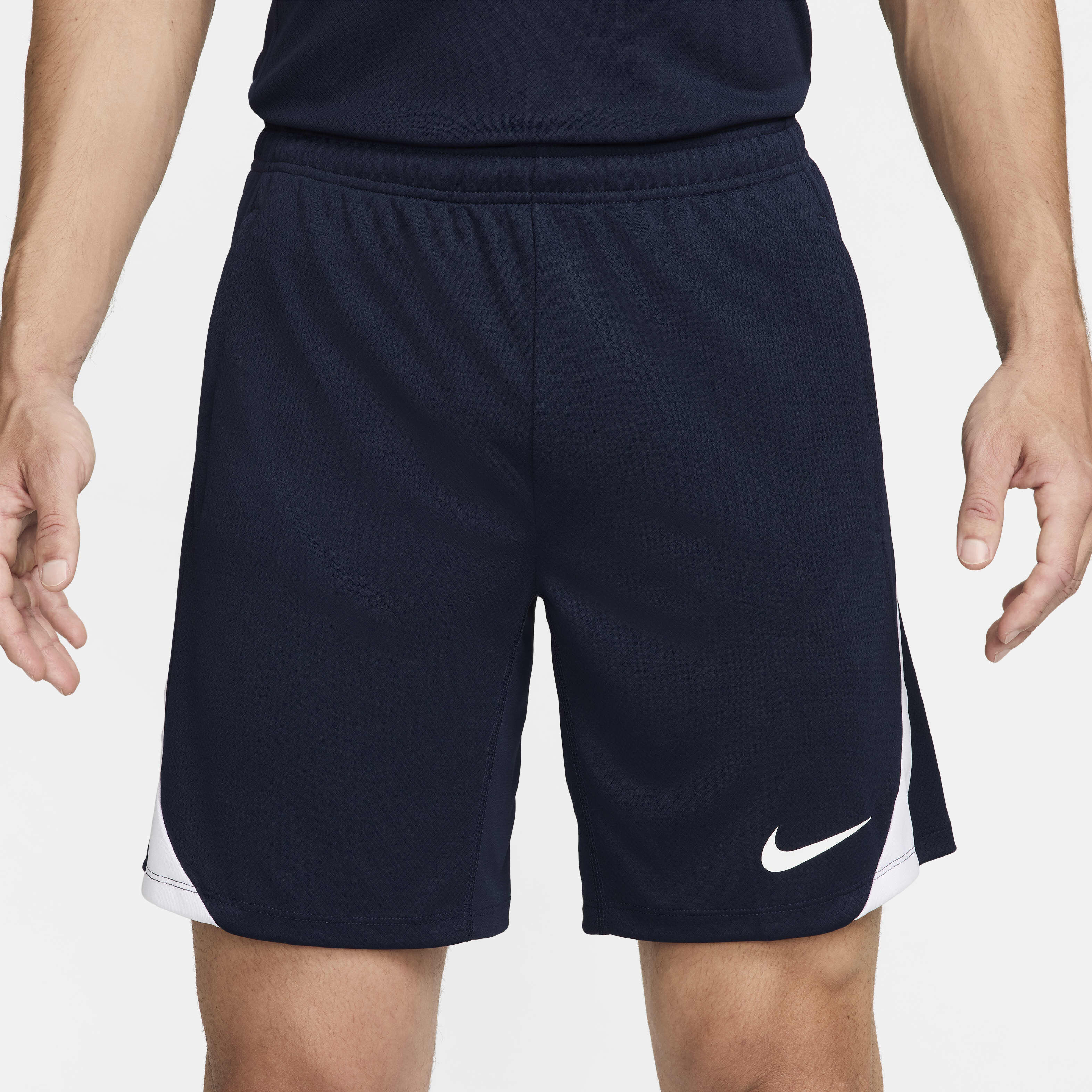 Nike Strike image number 1